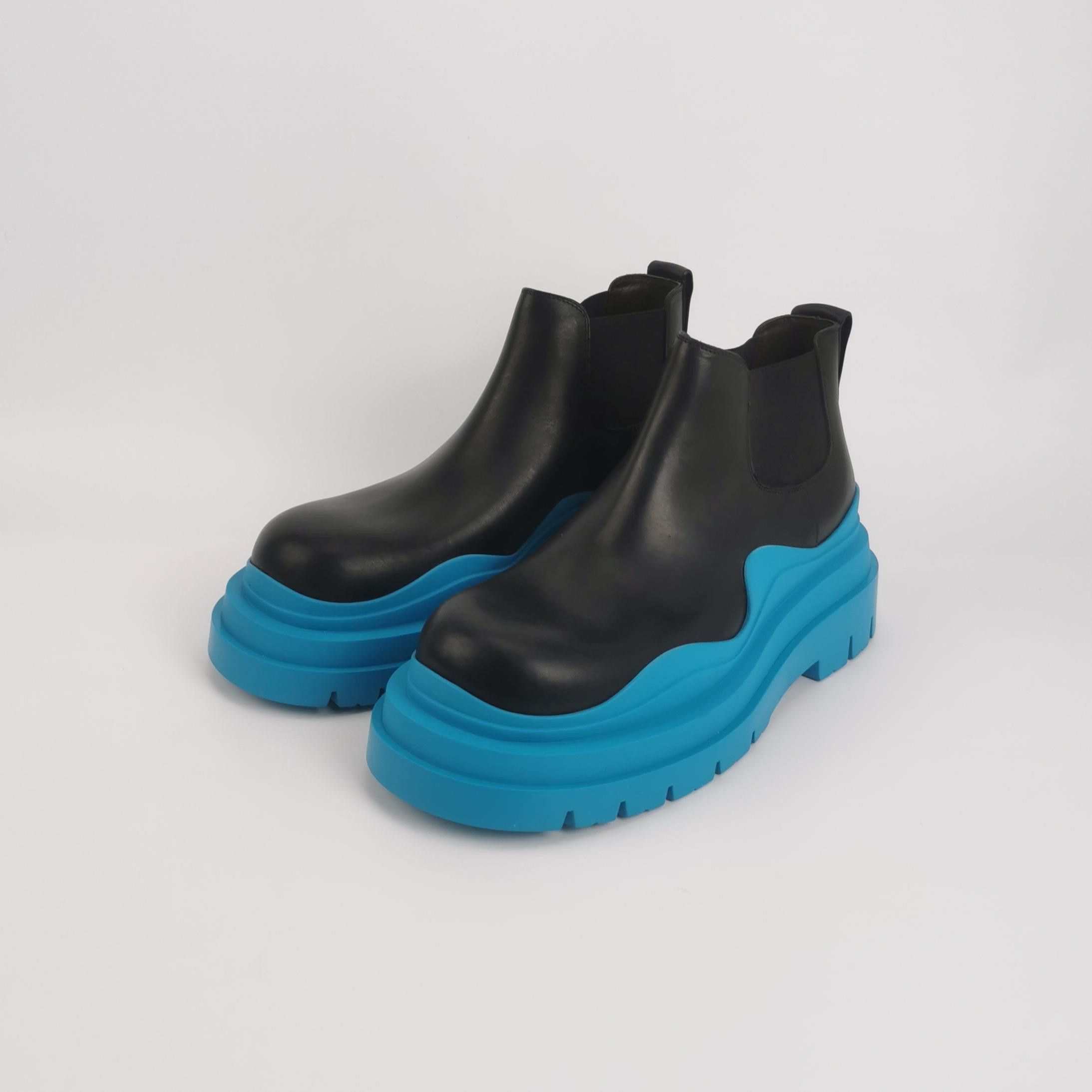 Bottega Veneta Bottega Veneta Blue Tire Lug Sole Chelsea Boots 41 Size US 8 / EU 41 - 3 Thumbnail