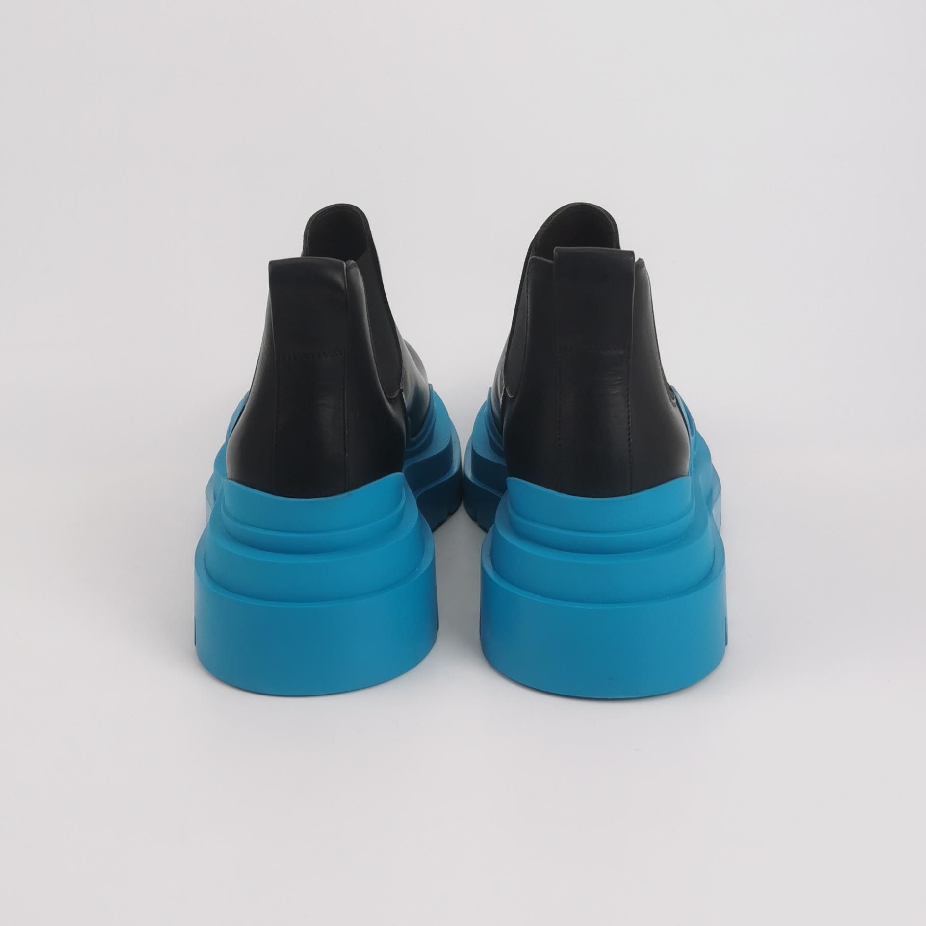 Bottega Veneta Bottega Veneta Blue Tire Lug Sole Chelsea Boots 41 Size US 8 / EU 41 - 5 Thumbnail