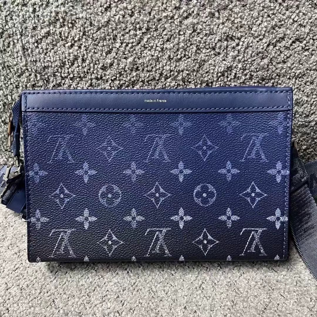 Louis Vuitton Louis Vuitton Blue Bag one size Men Size ONE SIZE - 3 Thumbnail