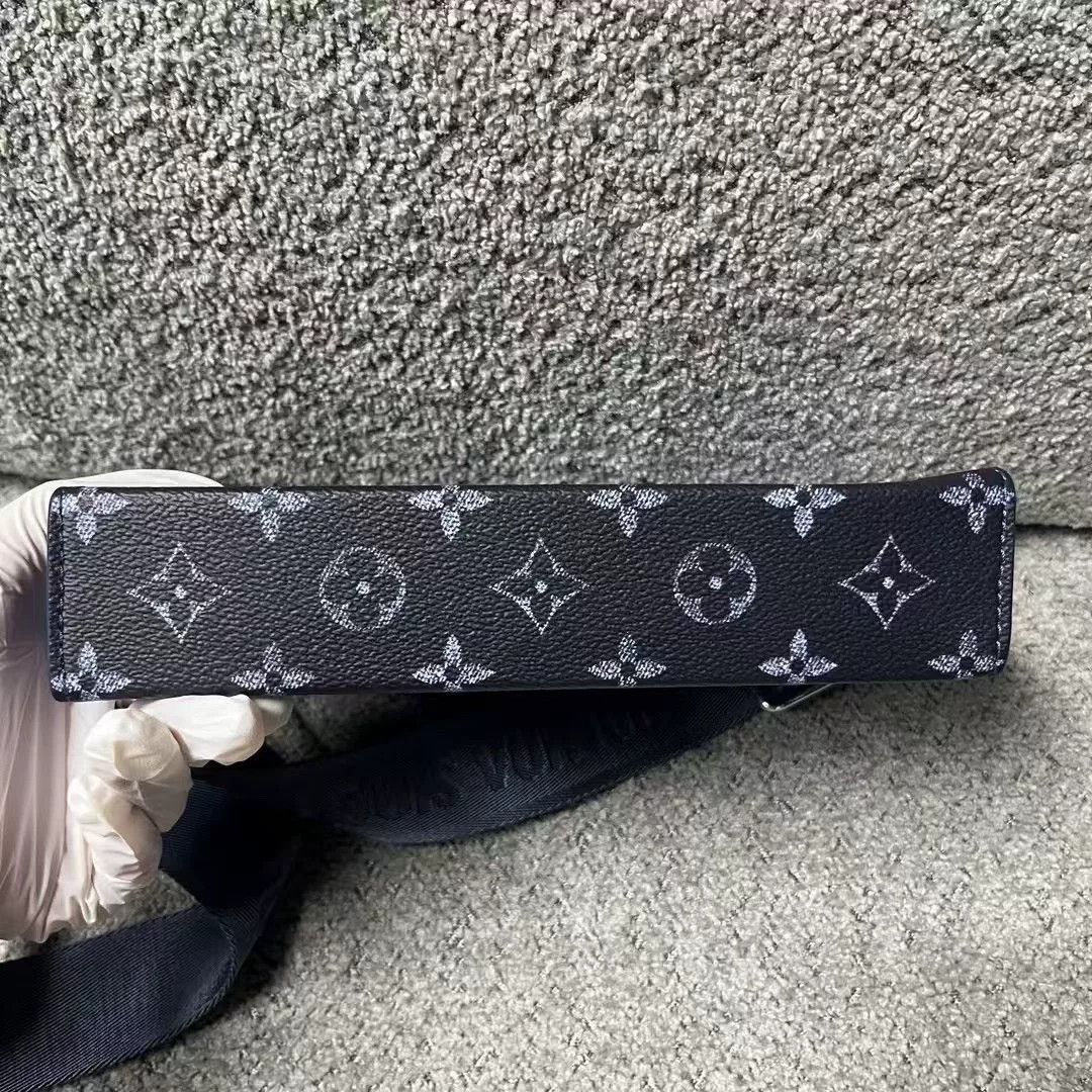 Louis Vuitton Louis Vuitton Blue Bag one size Men Size ONE SIZE - 2 Thumbnail