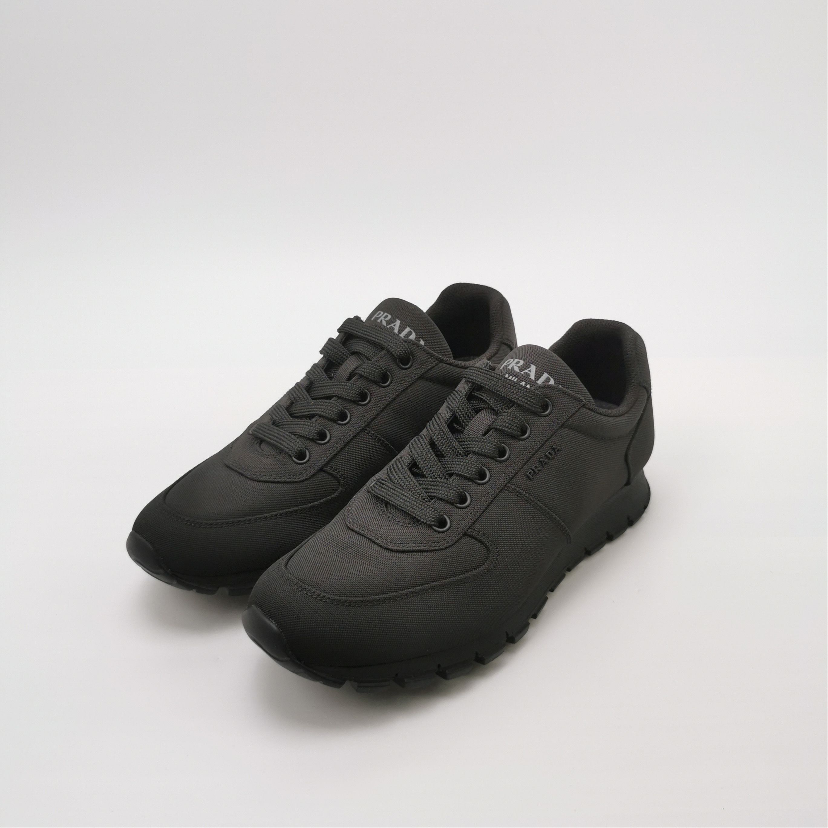 Prada Prada Nylon Low Top Sneakers 40 Size US 7 / EU 40 - 3 Thumbnail
