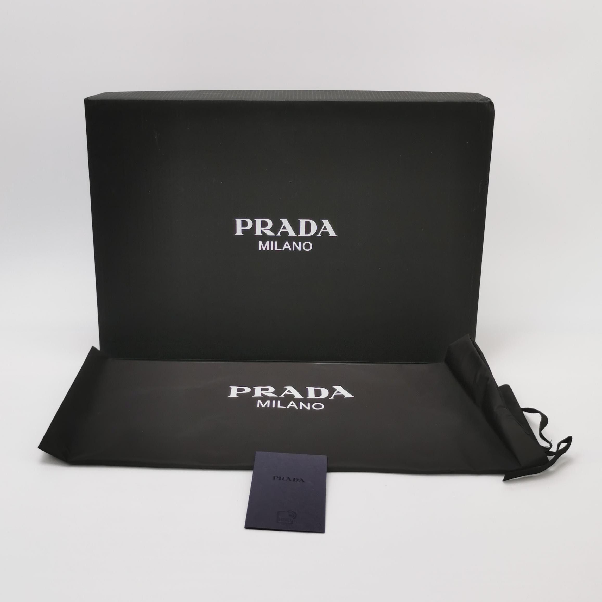 Prada Prada Nylon Low Top Sneakers 40 Size US 7 / EU 40 - 7 Thumbnail