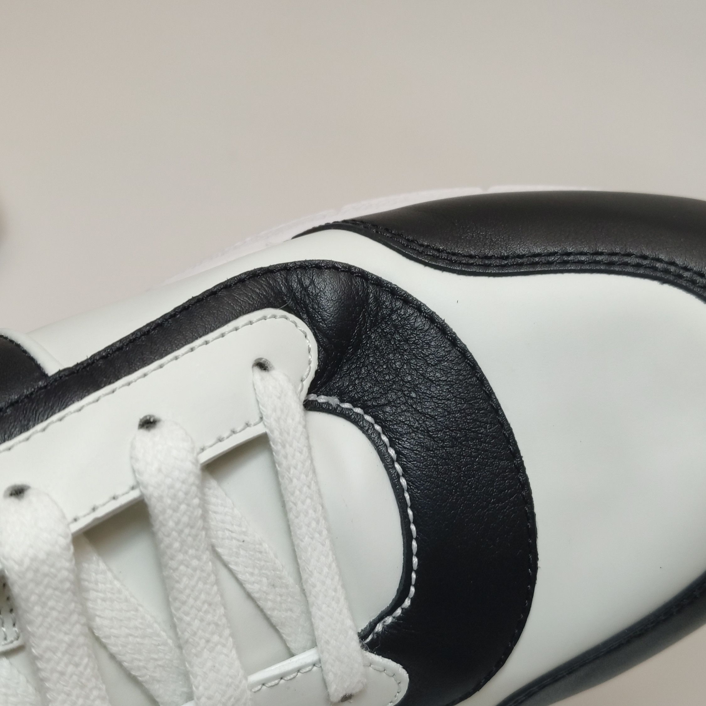 Gucci Gucci Interlocking G Leather Sneakers 47.5 Size US 14 / EU 47 - 13 Thumbnail