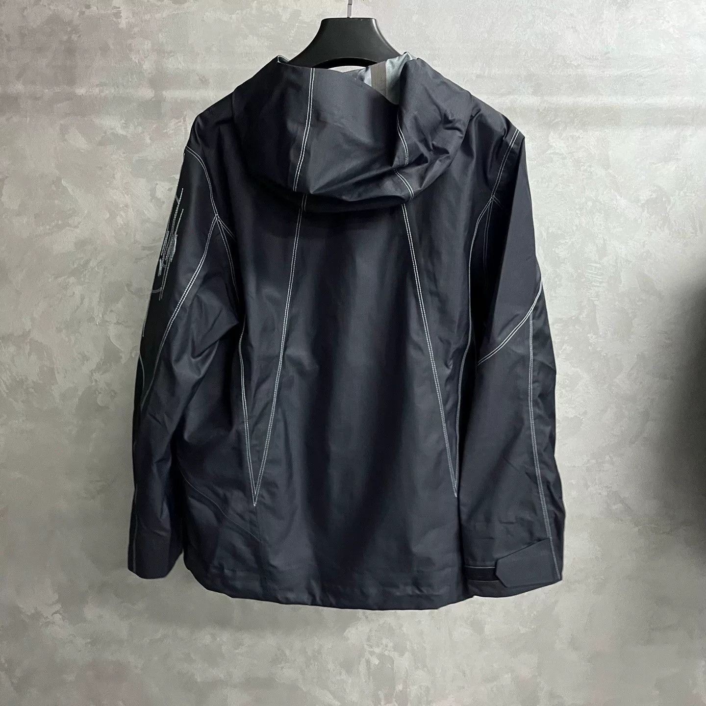 Louis Vuitton Louis Vuitton Retro Printed Light Jacket xs Men Size US XS / EU 42 / 0 - 2 Thumbnail