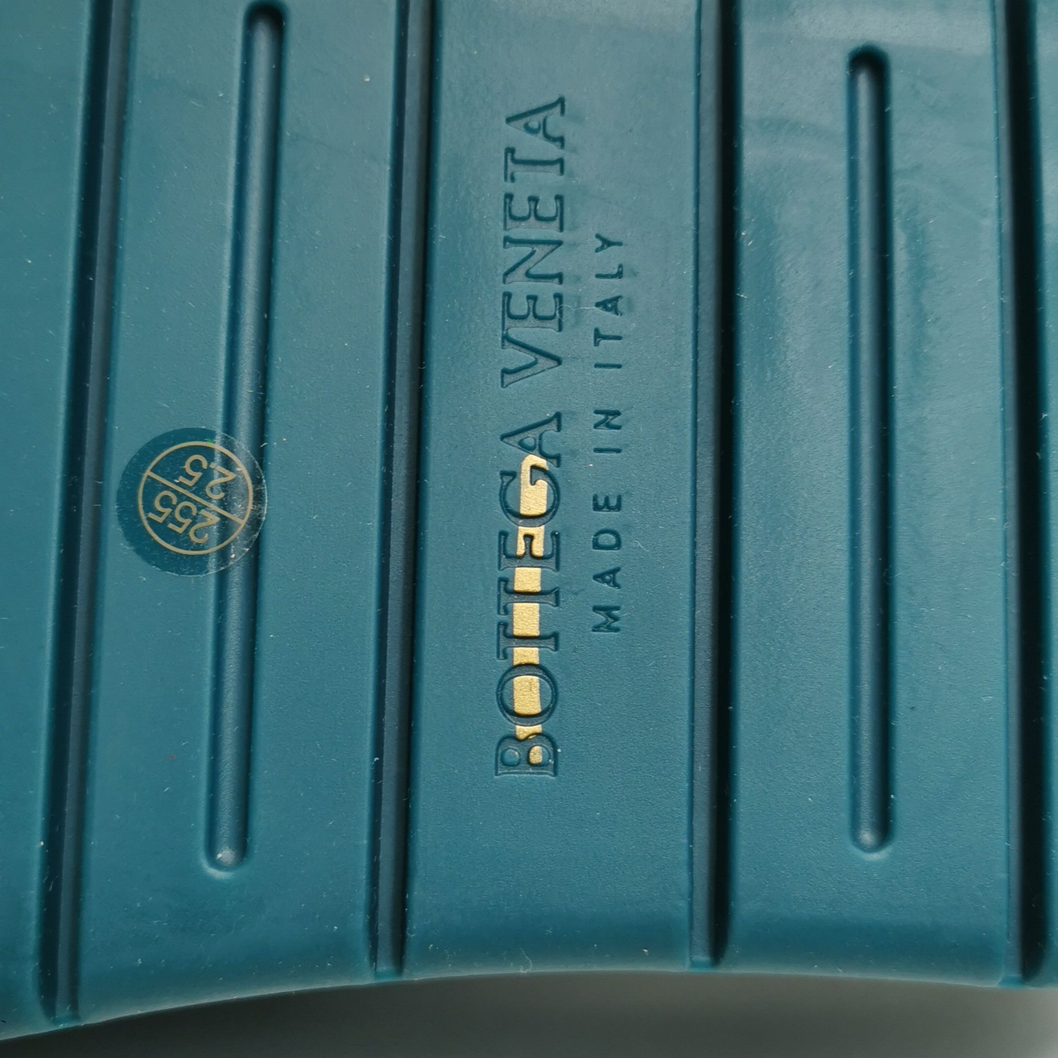 Bottega Veneta Bottega Veneta Teal Rubber Puddle Slippers Size 41 Size US 8 / EU 41 - 12 Thumbnail