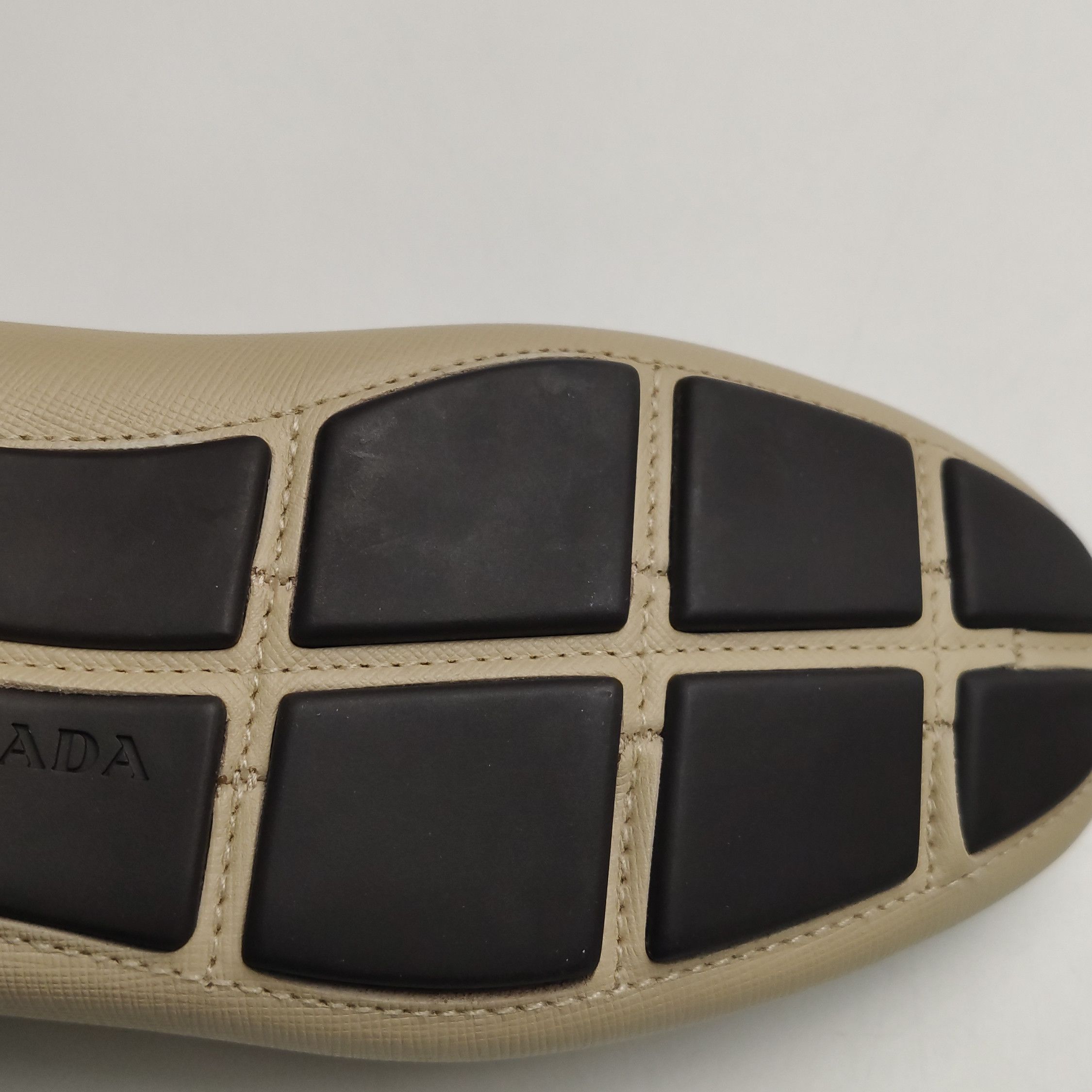 Prada Prada Saffiano Leather Triangle Logo Loafers 39.5 Size US 6 / EU 39 - 8 Thumbnail