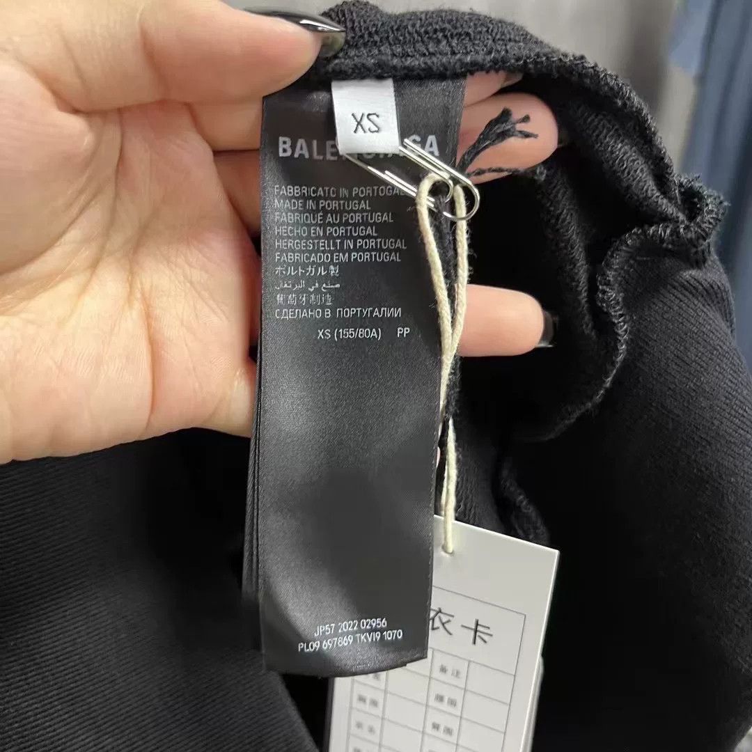 Balenciaga Balenciaga Retro Embroidered Black Hoodie xs Men Size US XS / EU 42 / 0 - 5 Thumbnail