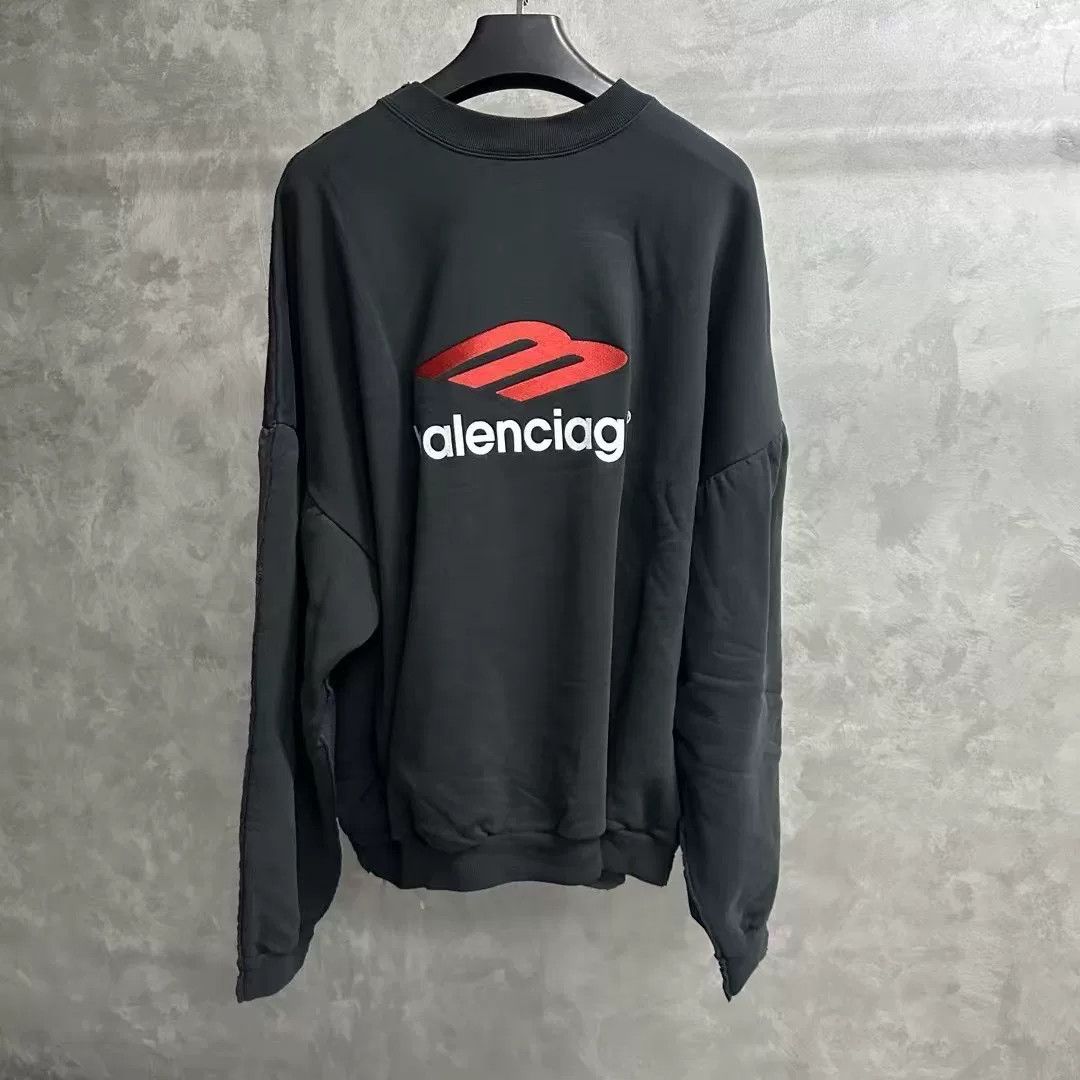 Balenciaga Balenciaga Retro Printed Black Hoodie l Men Size US L / EU 52-54 / 3 - 2 Thumbnail