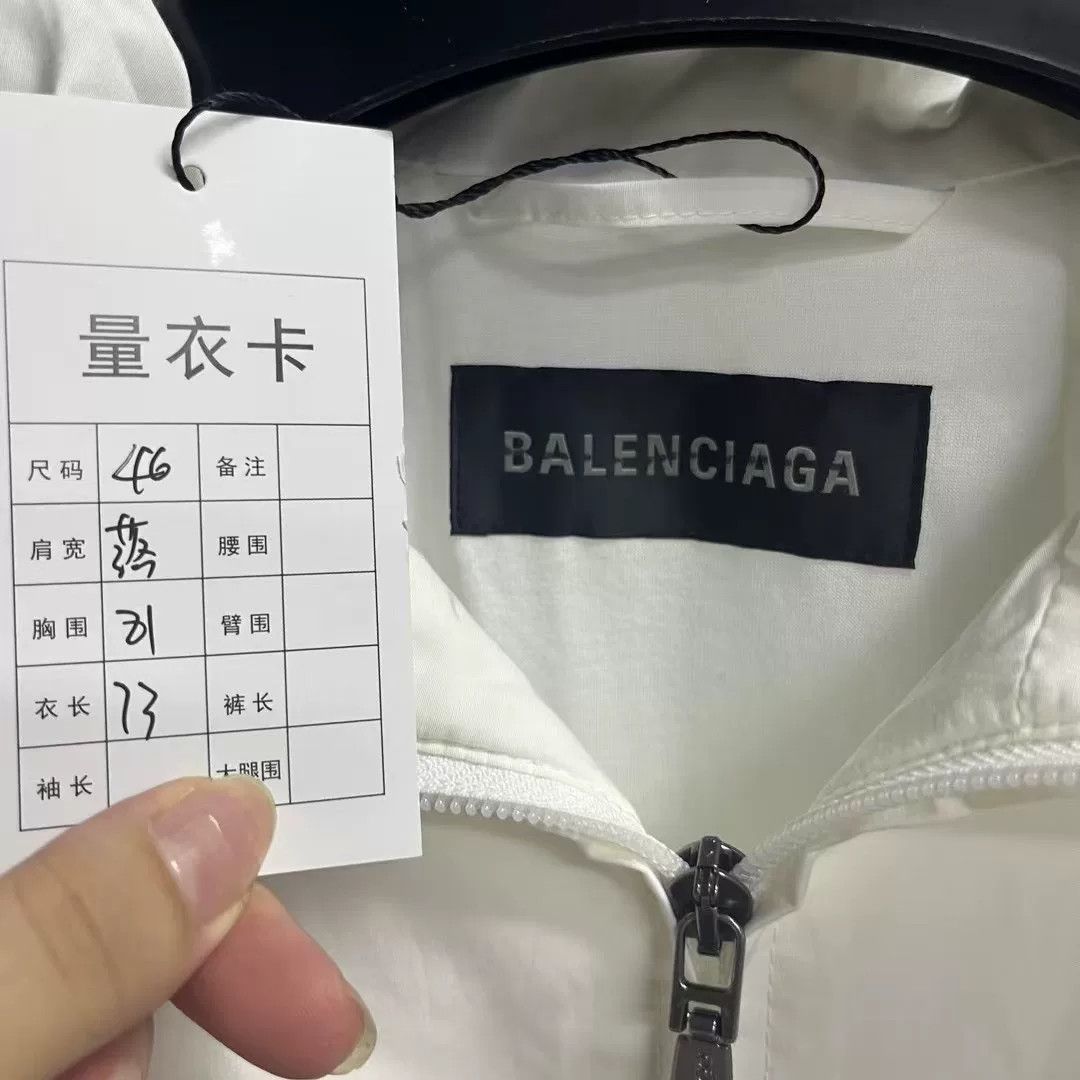 Balenciaga Balenciaga Printed White Light Jacket xs Men Size US XS / EU 42 / 0 - 3 Thumbnail