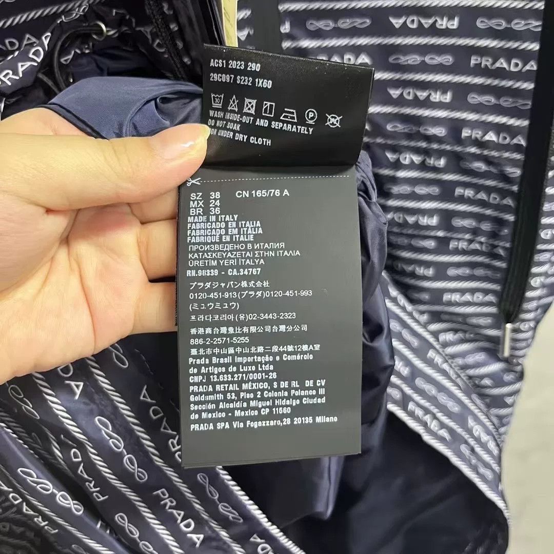 Prada Prada Printed Black Light Jacket xs Men Size US XS / EU 42 / 0 - 5 Thumbnail