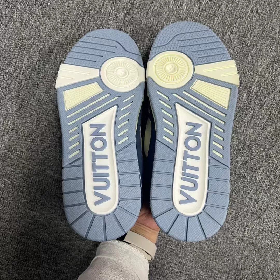 Louis Vuitton Louis Vuitton Blue Lowtop Sneakers us_5-5 Women Size US 5.5 / IT 35.5 - 6 Thumbnail