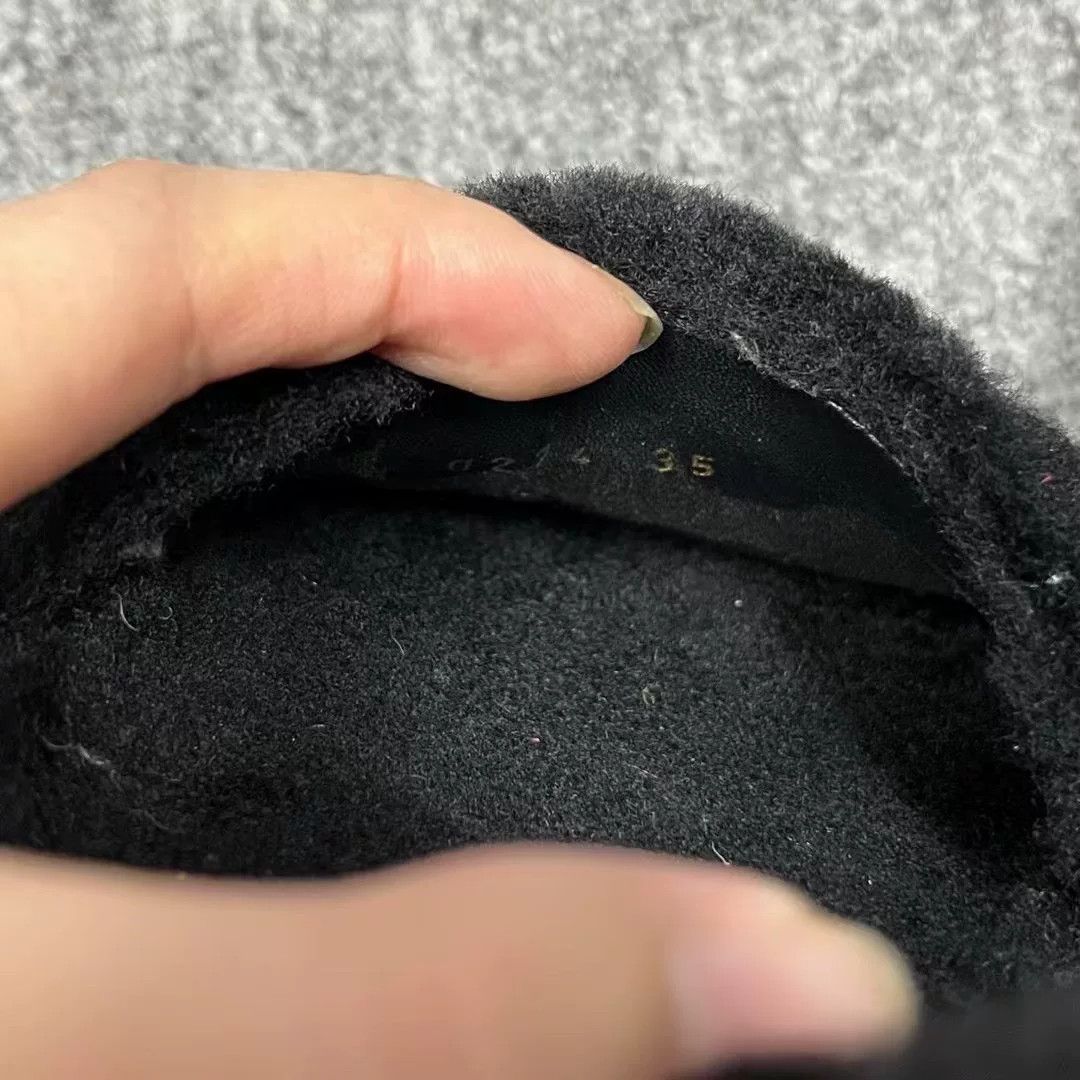 Louis Vuitton Louis Vuitton Wool Black Sandals us_5 Women Size US 5 / IT 35 - 4 Thumbnail