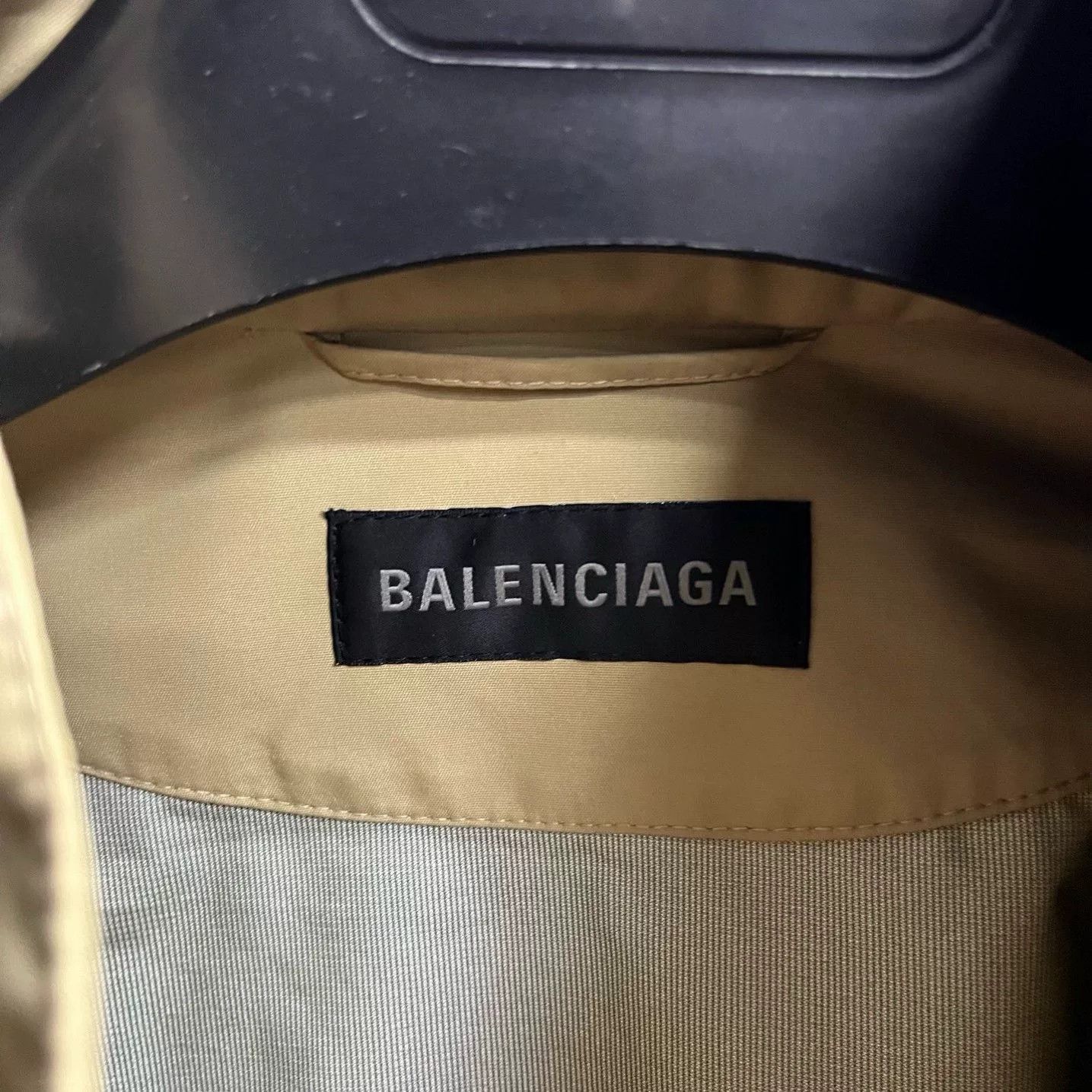 Balenciaga Balenciaga Retro Printed Beige Light Jacket xs Men Size US XS / EU 42 / 0 - 3 Thumbnail