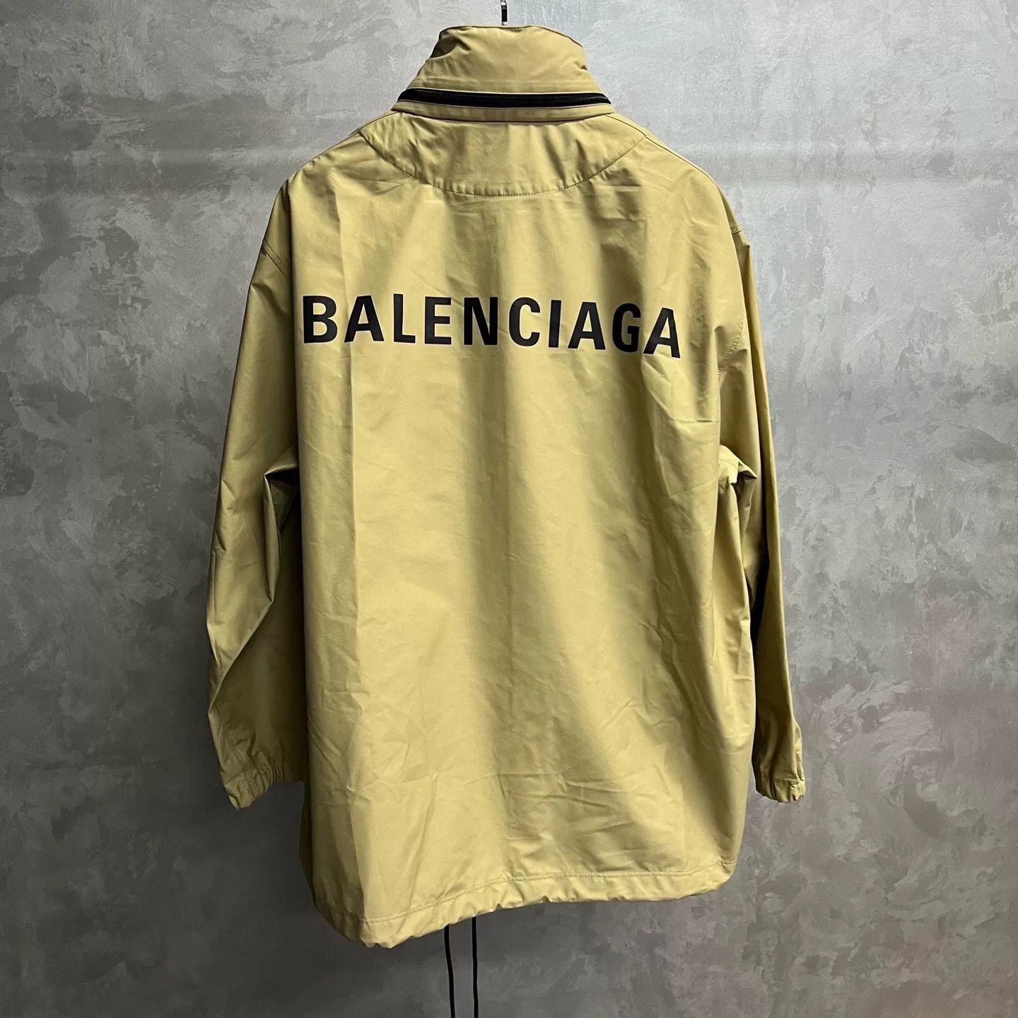 Balenciaga Balenciaga Retro Printed Beige Light Jacket xs Men Size US XS / EU 42 / 0 - 2 Thumbnail