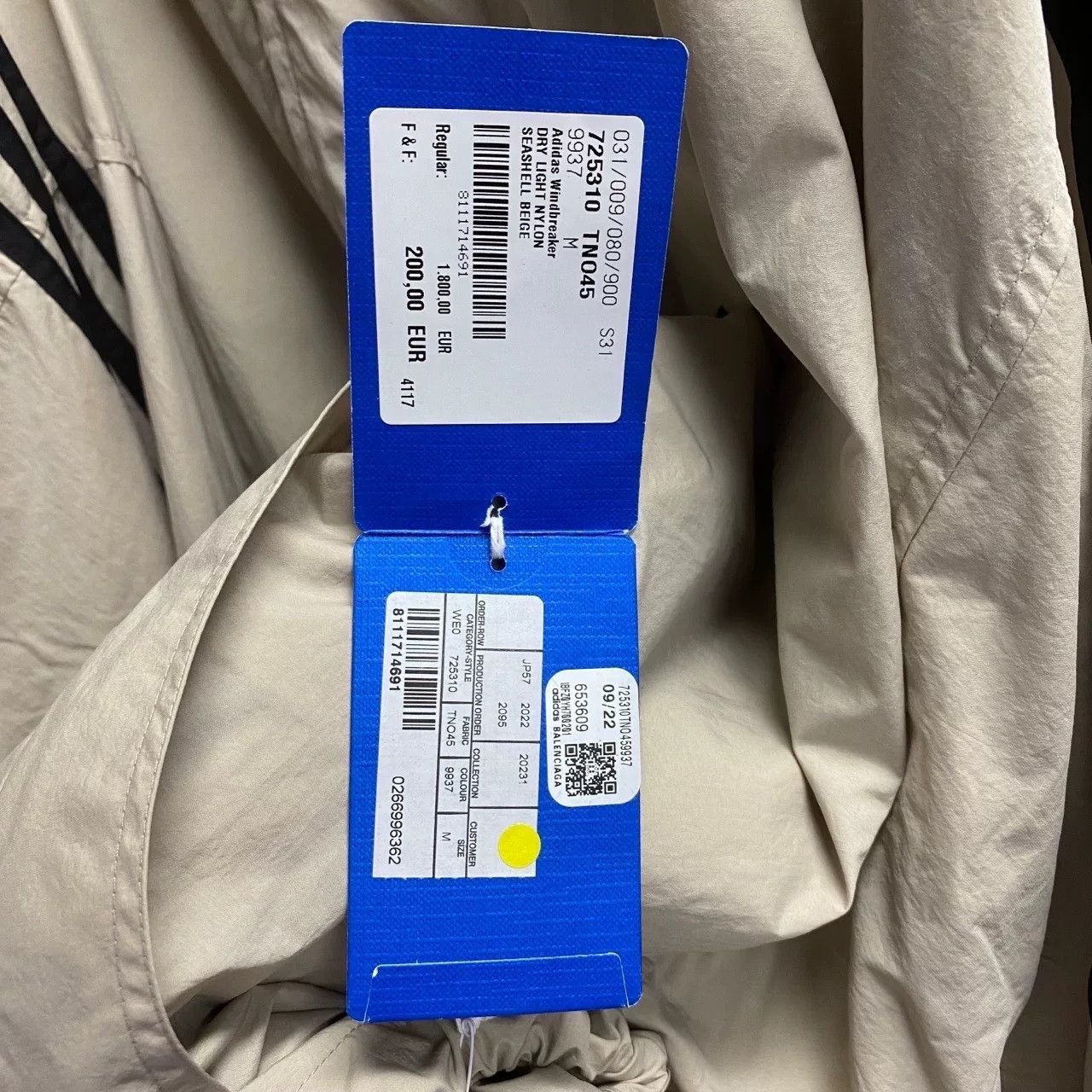 Balenciaga Balenciaga Retro Graphic Beige Light Jacket xs Men Size US XS / EU 42 / 0 - 5 Thumbnail