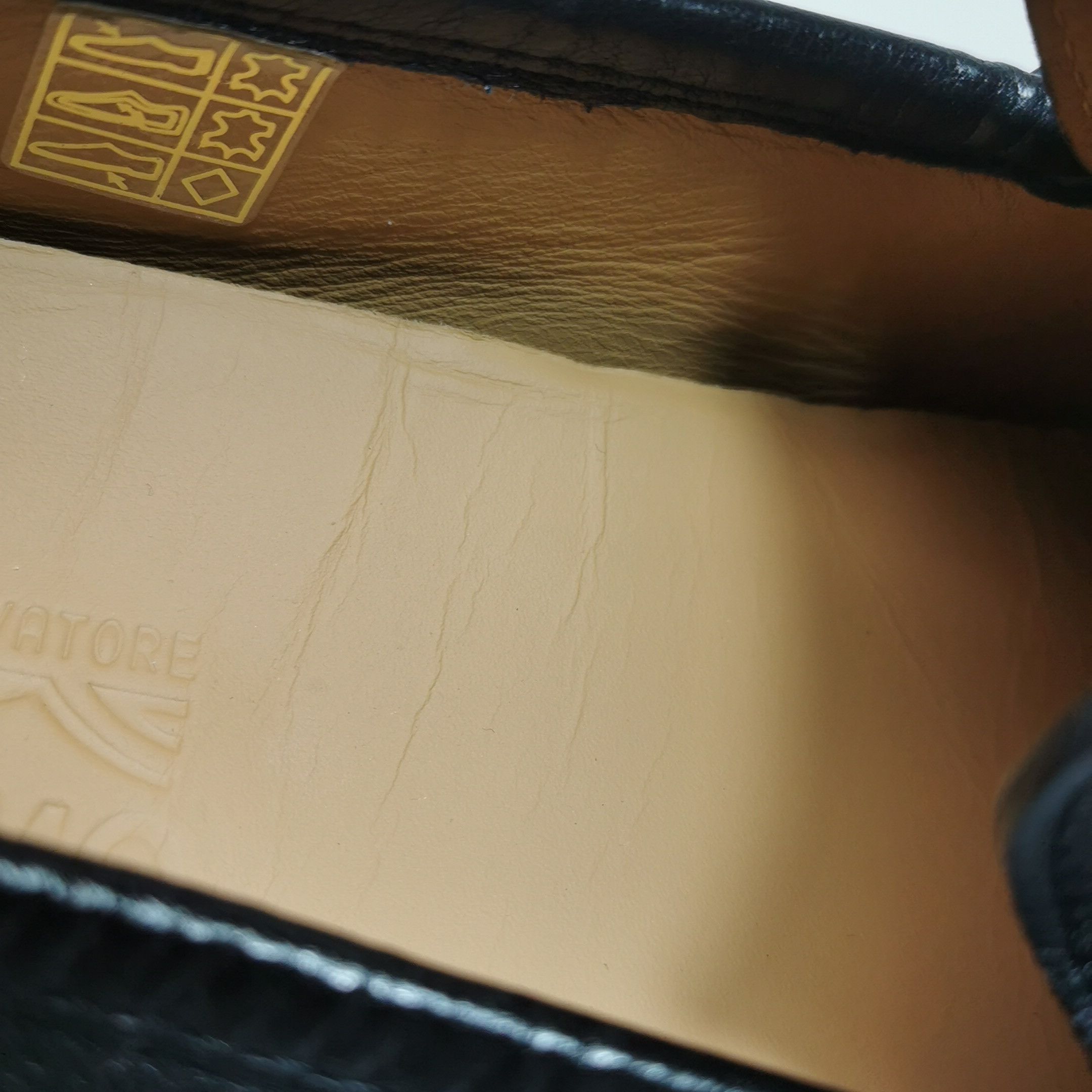 Salvatore Ferragamo Salvatore Ferragamo Gancini Leather Loafers 44 Size US 11 / EU 44 - 10 Thumbnail