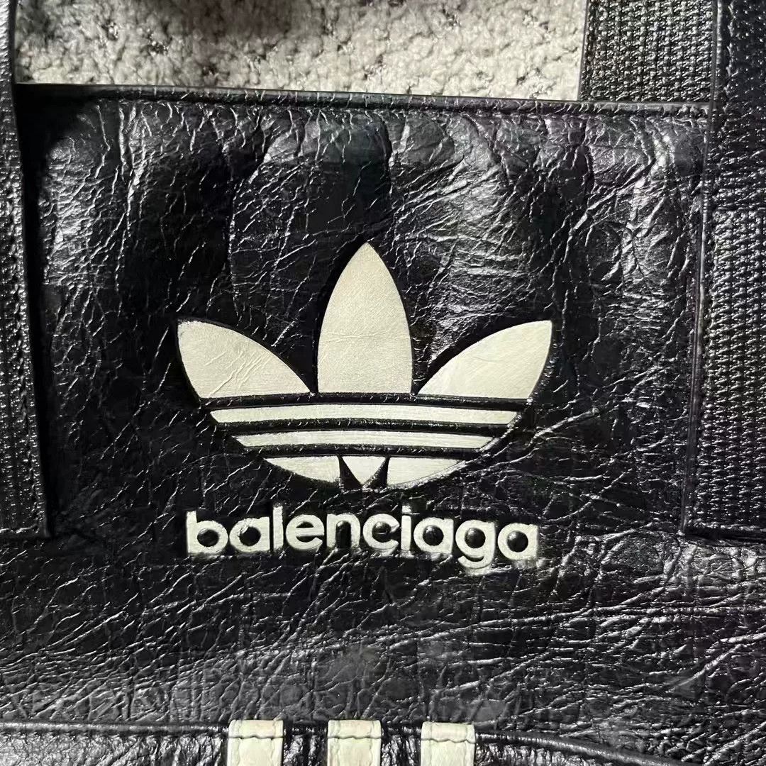 Balenciaga Balenciaga Collab Printed White Shoulder Bag OS Women Size ONE SIZE - 3 Thumbnail
