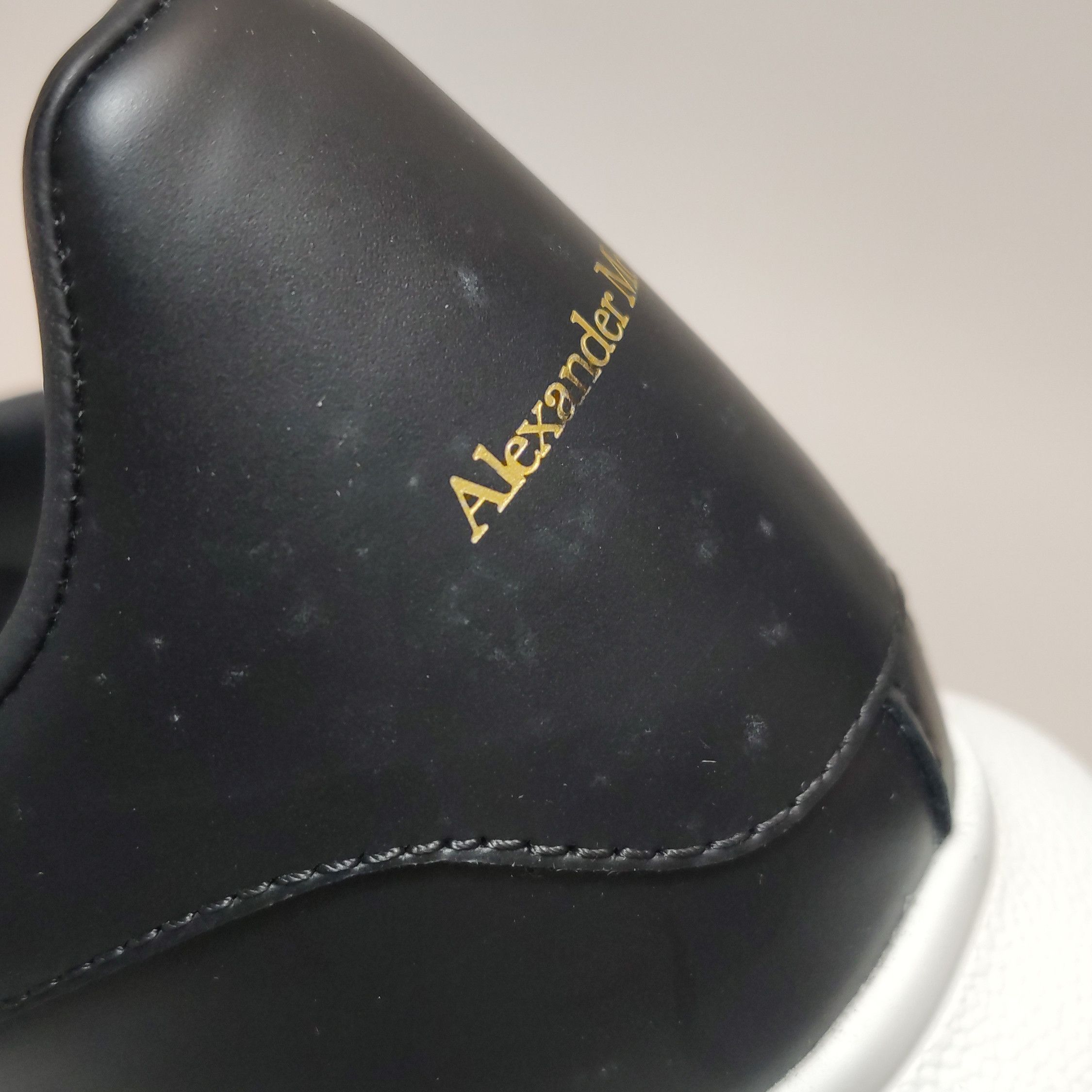 Alexander McQueen Alexander McQueen Black Leather Oversized Sneakers 41 Size US 8 / EU 41 - 8 Thumbnail