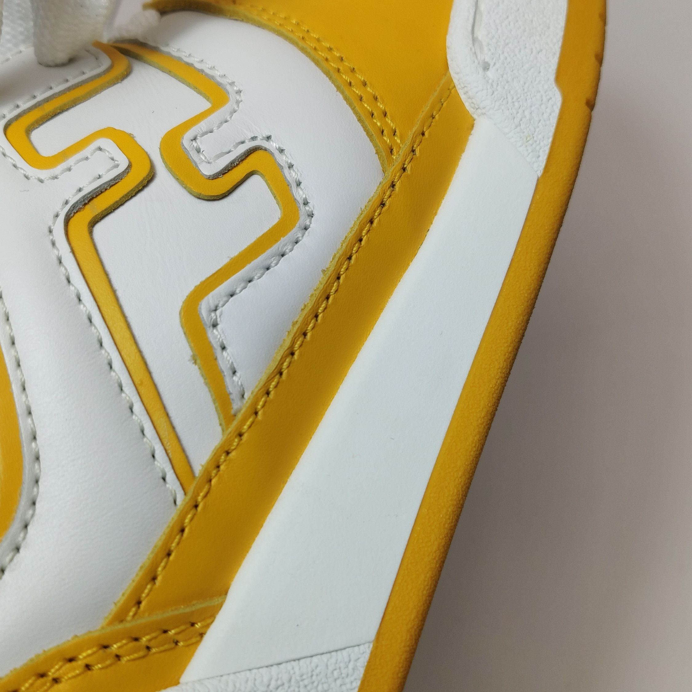 Fendi Fendi Match Yellow Leather Low-Top Sneakers EU 40 Size US 7 / EU 40 - 9 Thumbnail