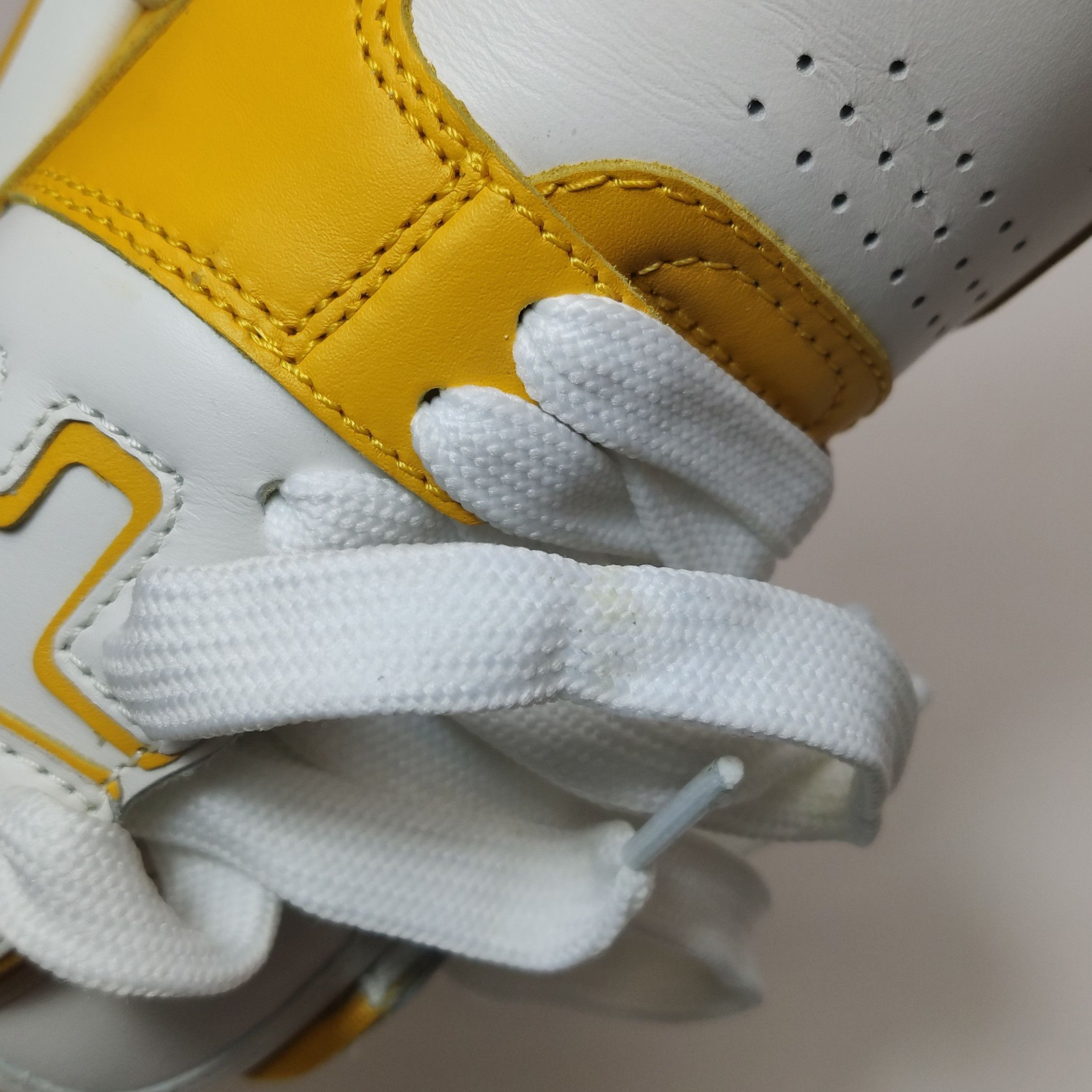 Fendi Fendi Match Yellow Leather Low-Top Sneakers EU 40 Size US 7 / EU 40 - 8 Thumbnail