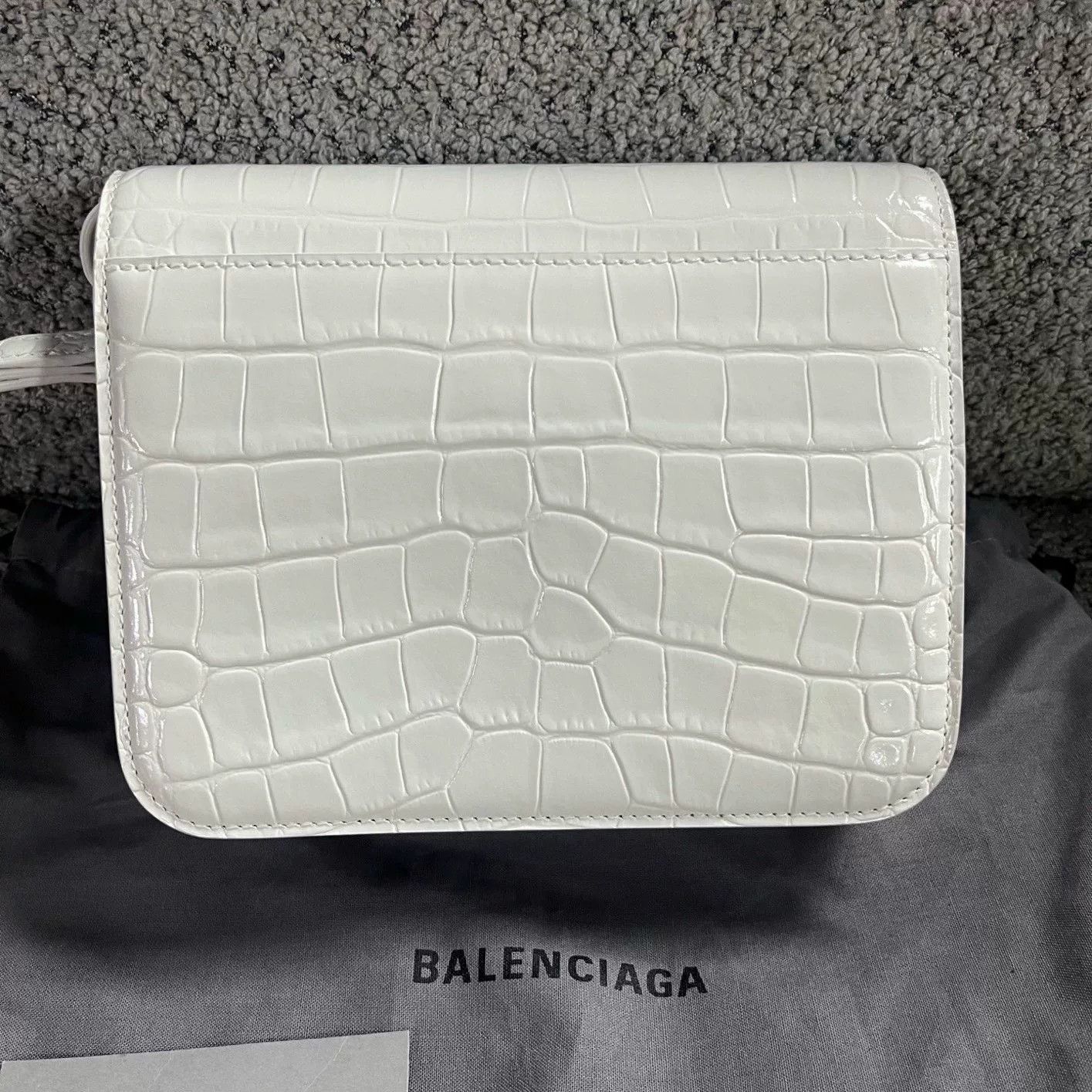 Balenciaga Balenciaga Retro Graphic White Shoulder Bag OS Women Size ONE SIZE - 3 Thumbnail