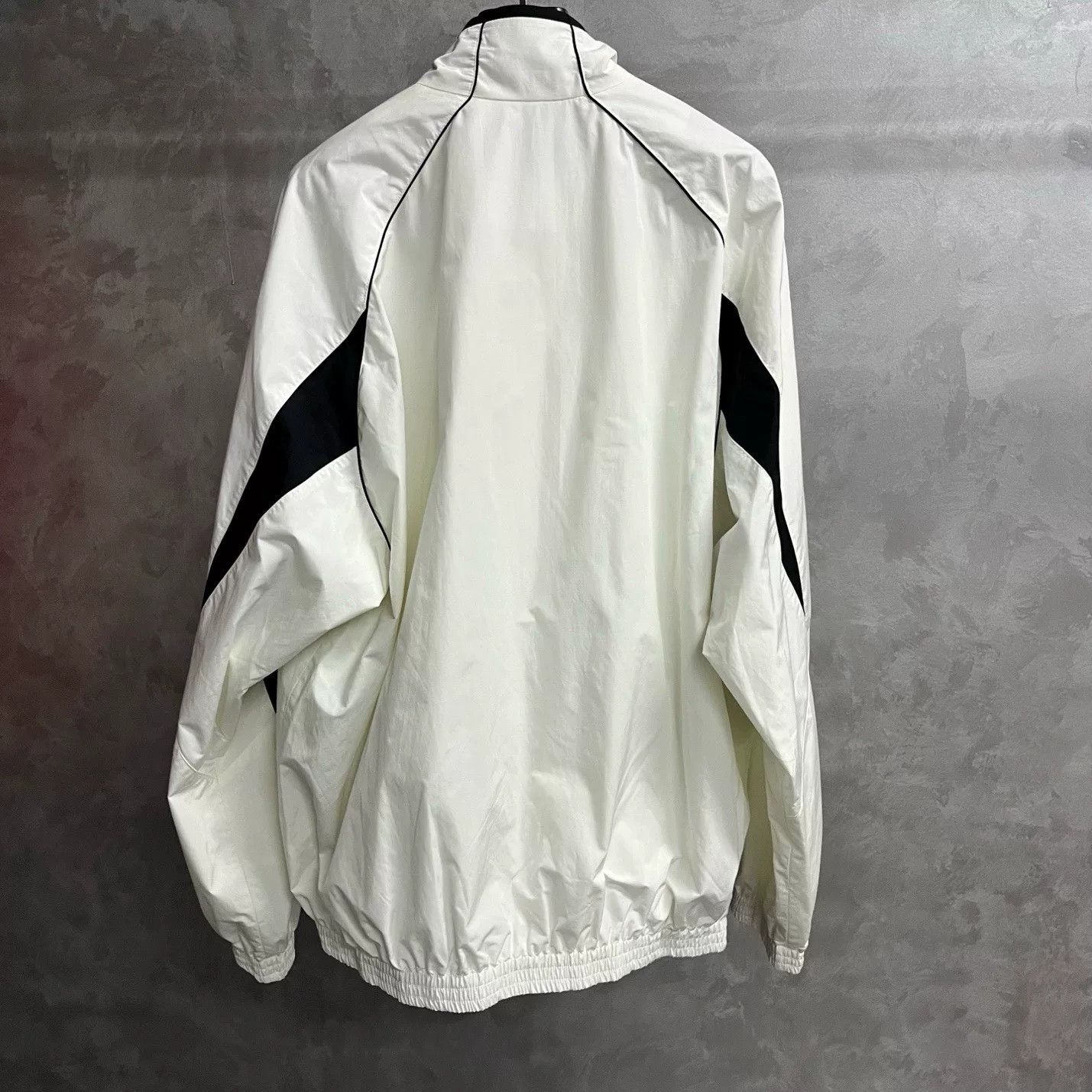 Balenciaga Balenciaga Retro Graphic White Light Jacket m Men Size US M / EU 48-50 / 2 - 2 Thumbnail