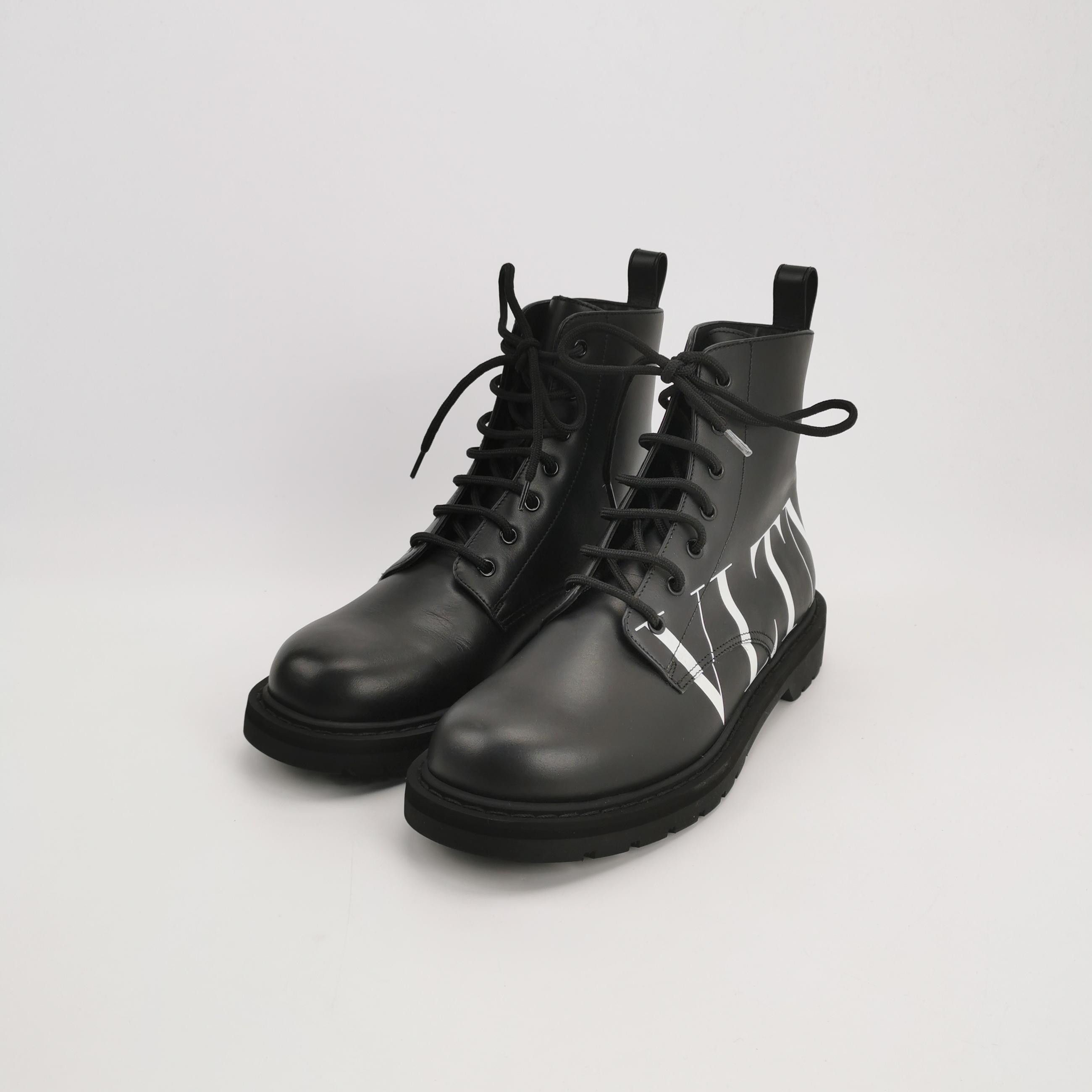 Valentino Valentino VLTN Logo Leather Combat Boots EU 41 Size US 8 / EU 41 - 3 Thumbnail