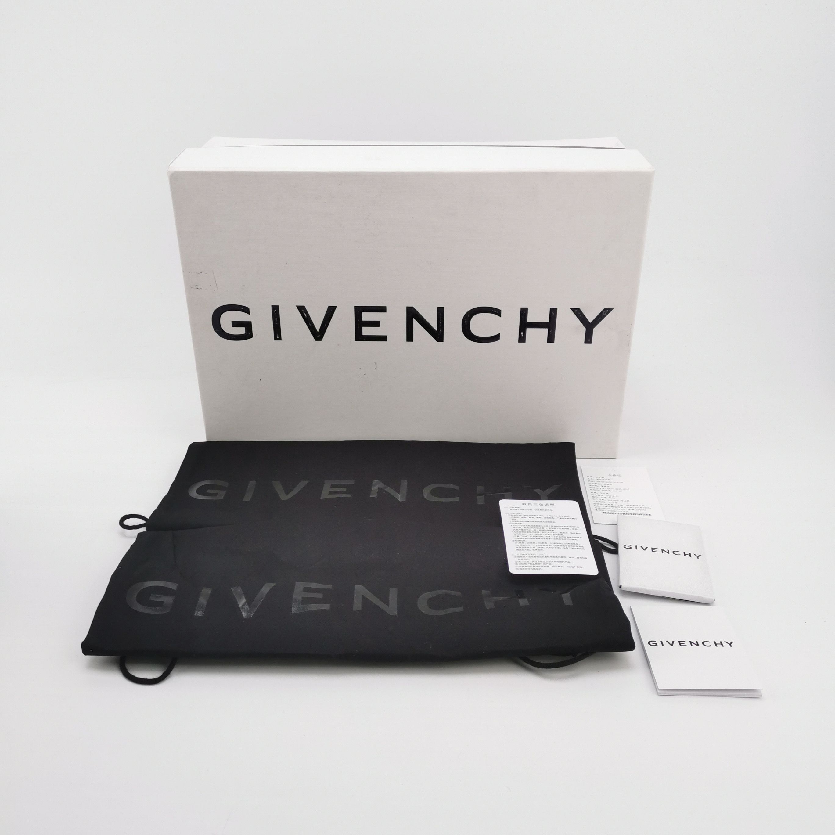 Givenchy Givenchy 4G Logo Print Leather Sneakers 39 Size US 6 / EU 39 - 7 Thumbnail