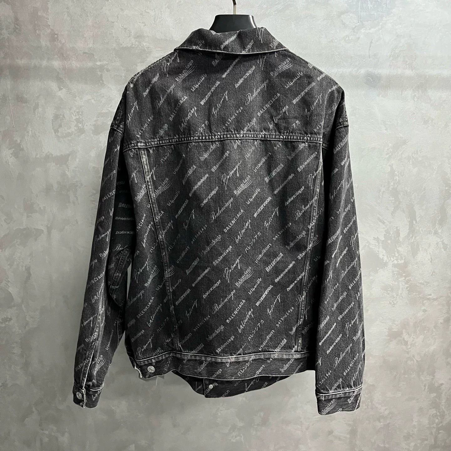 Balenciaga Balenciaga Retro Denim Black Light Jacket l Men Size US L / EU 52-54 / 3 - 2 Thumbnail
