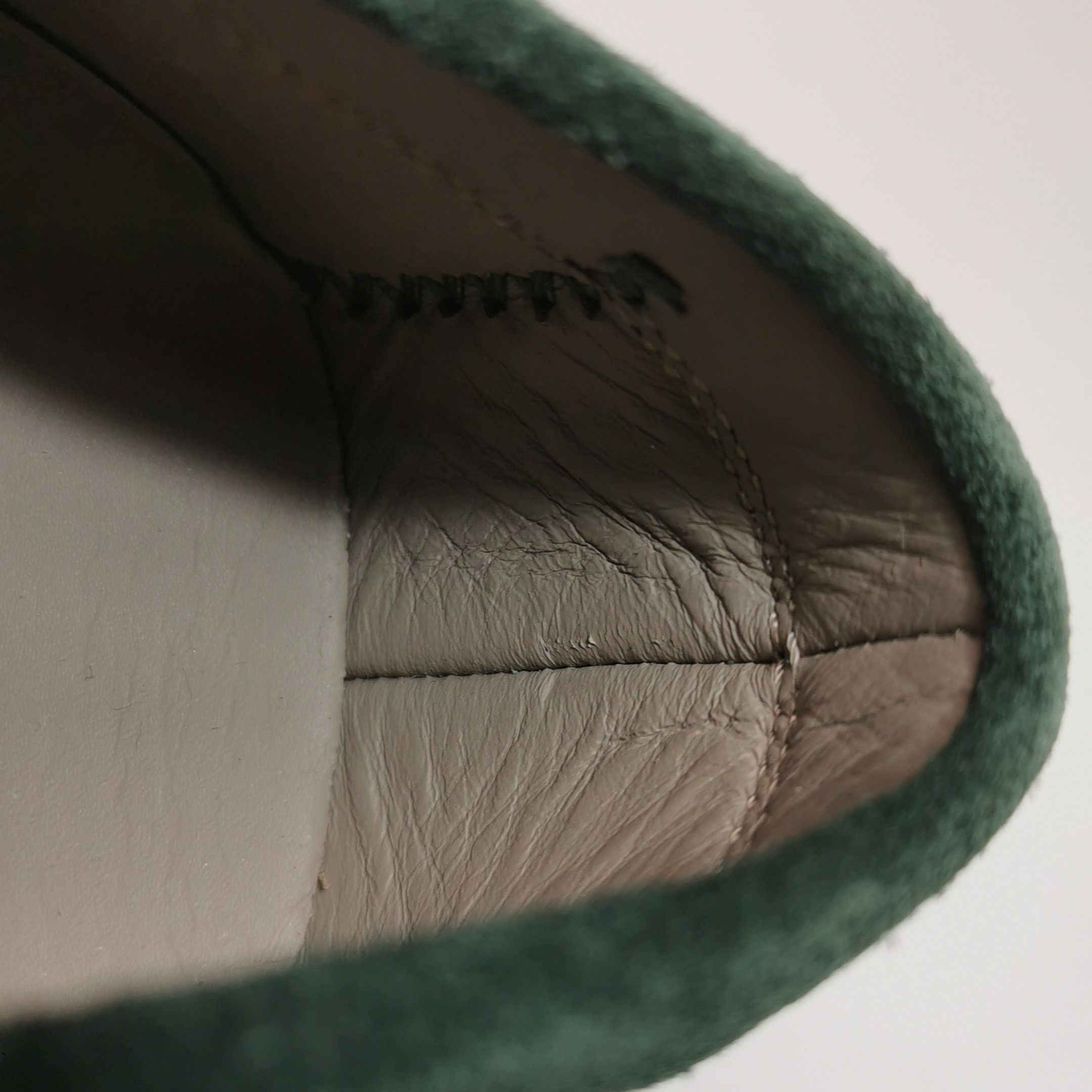 Salvatore Ferragamo Salvatore Ferragamo Suede Gancini Loafers 41.5 Size US 8 / EU 41 - 9 Thumbnail