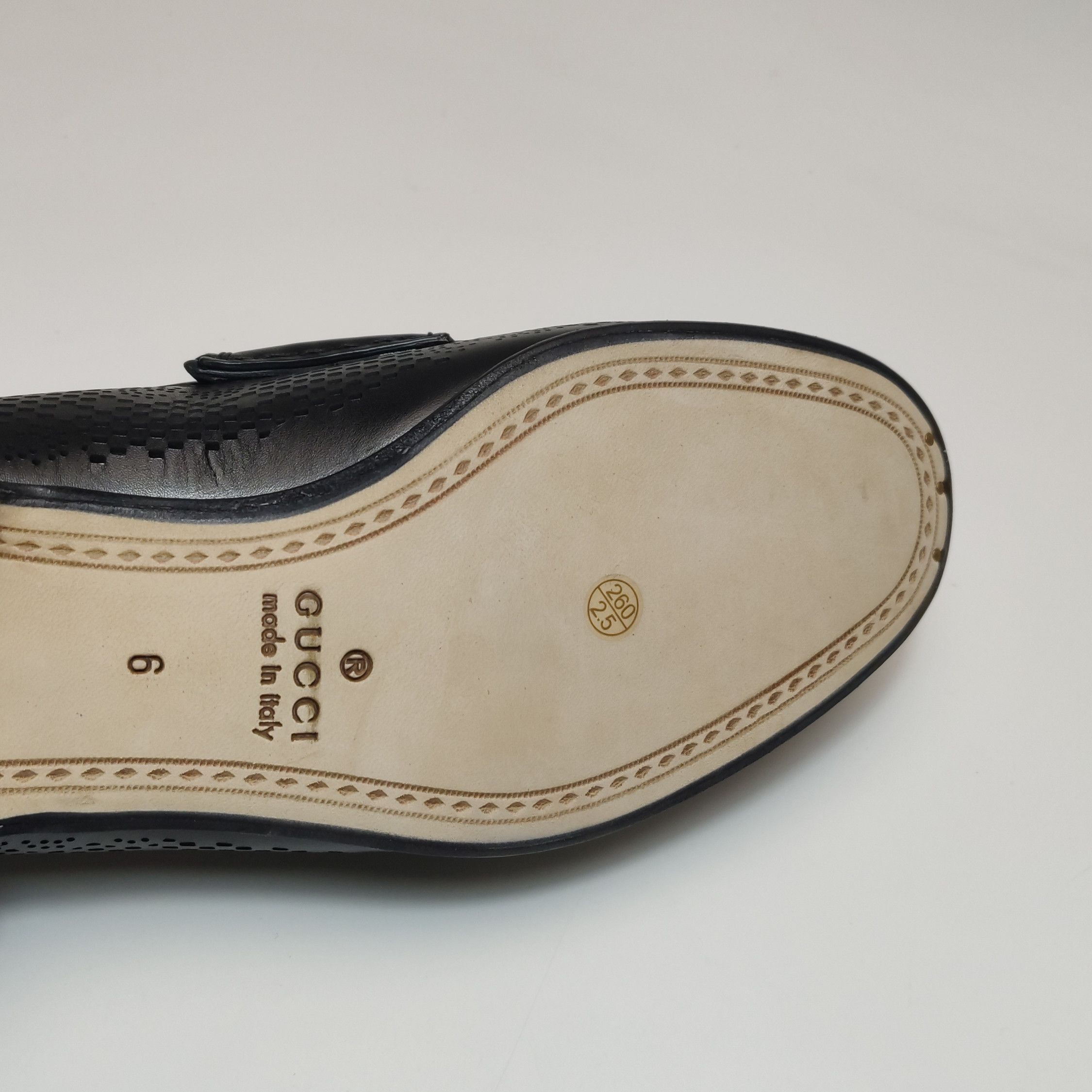 Gucci Gucci Perforated Leather Horsebit Loafers US 7 Size US 7 / EU 40 - 9 Thumbnail