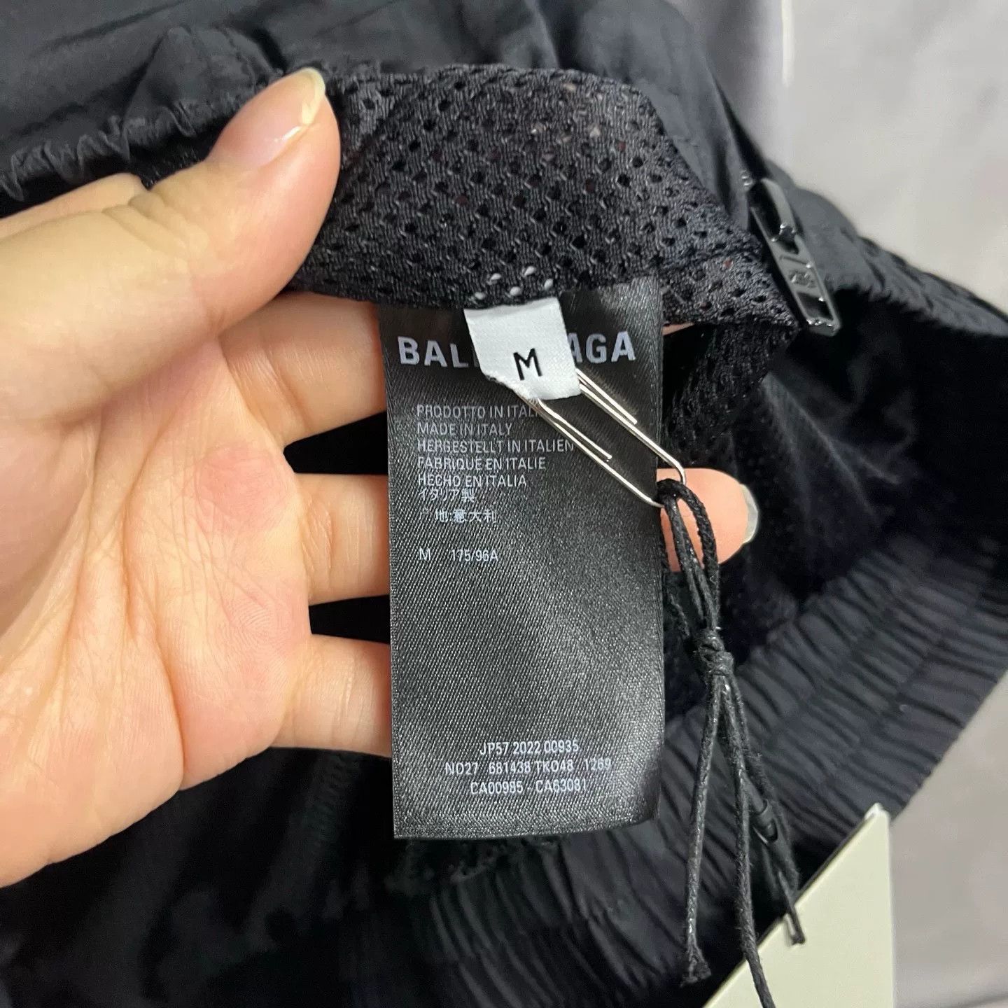 Balenciaga Balenciaga Retro Printed Black Hoodie m Men Size US M / EU 48-50 / 2 - 5 Thumbnail