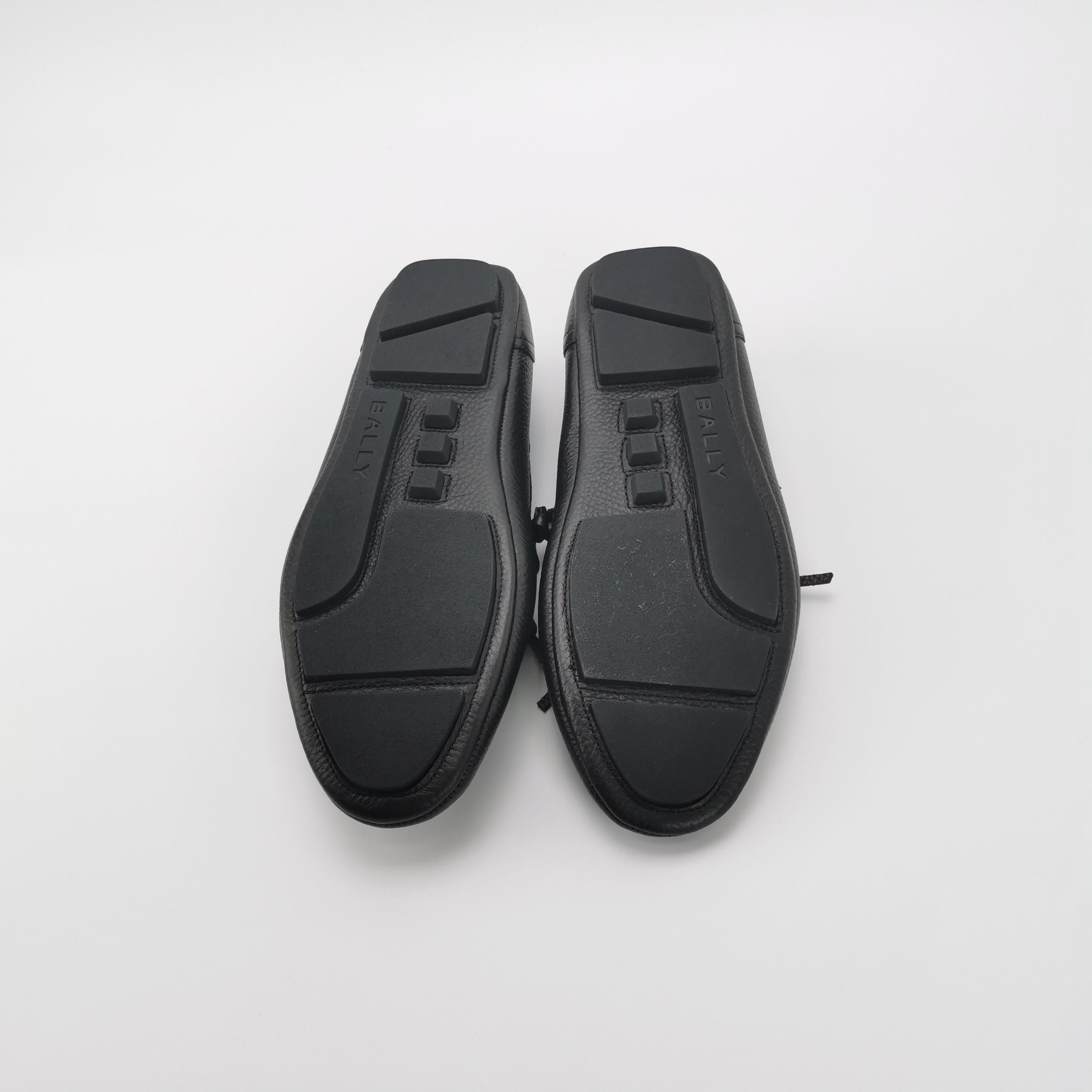 Bally Bally Pebbled Leather Tie Detail Loafers EU 39.5 Size US 6 / EU 39 - 6 Thumbnail