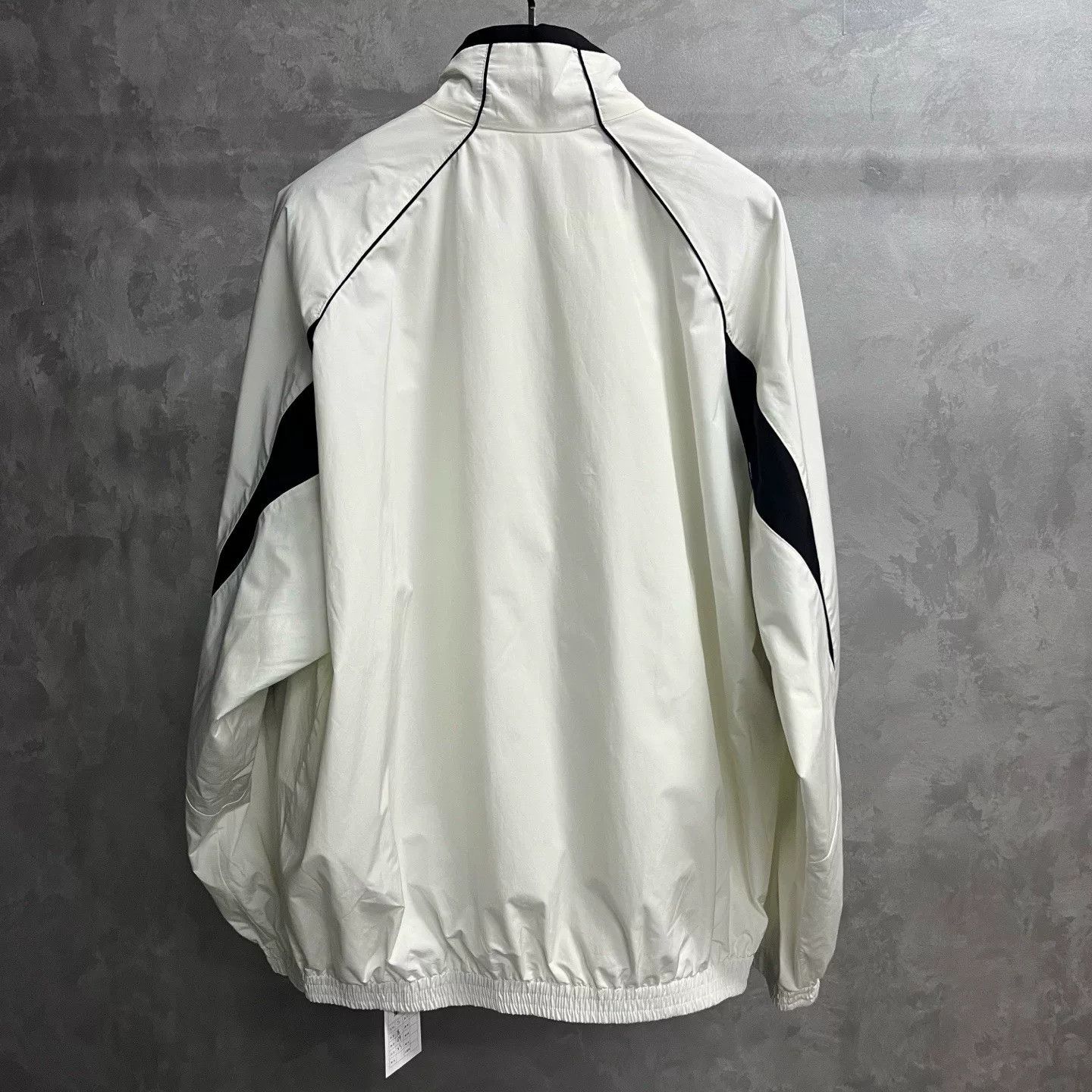 Balenciaga Balenciaga Retro Graphic White Light Jacket s Men Size US S / EU 44-46 / 1 - 2 Thumbnail