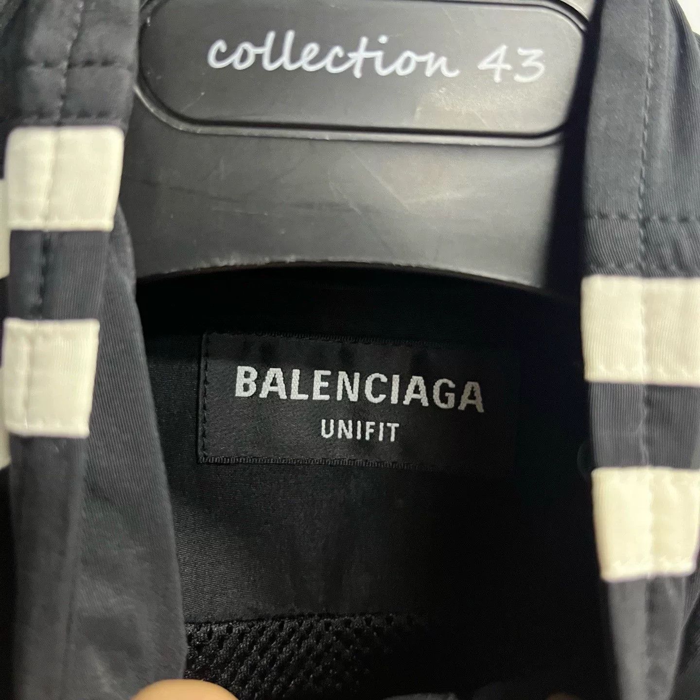 Balenciaga Balenciaga Retro Printed Black Hoodie s Men Size US S / EU 44-46 / 1 - 3 Thumbnail