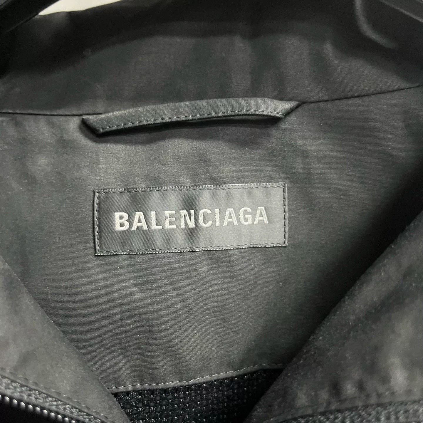 Balenciaga Balenciaga Retro Printed Black Light Jacket s Men Size US S / EU 44-46 / 1 - 4 Thumbnail