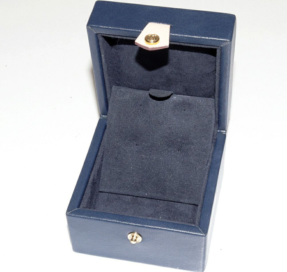 Louis Vuitton Louis Vuitton Louis Vuitton Monogram Idylle Au750 Three Gold Diamond Earrings Precious Metal Earrings Q96413 DUTY FREE for USA Size ONE SIZE - 3 Thumbnail