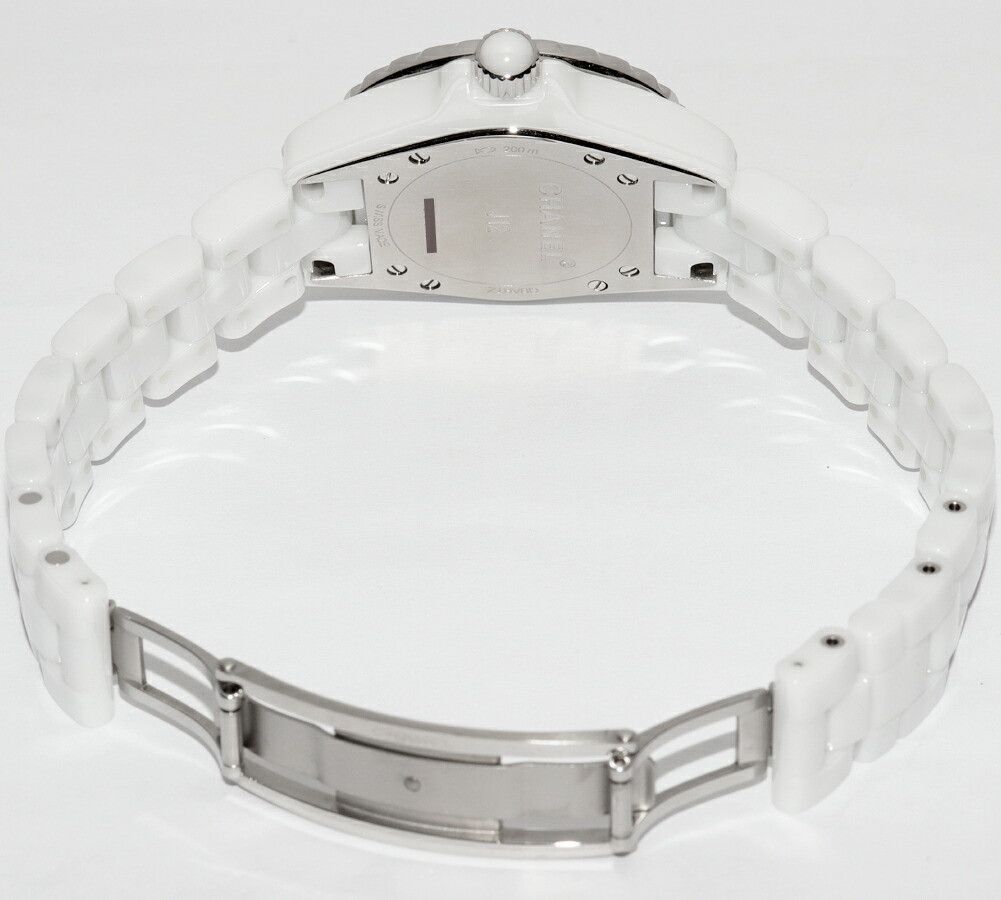 Chanel Chanel Chanel J12 White Ceramic Watch Glass / Ceramic Quartz H2422 DUTY FREE for USA Size ONE SIZE - 2 Thumbnail