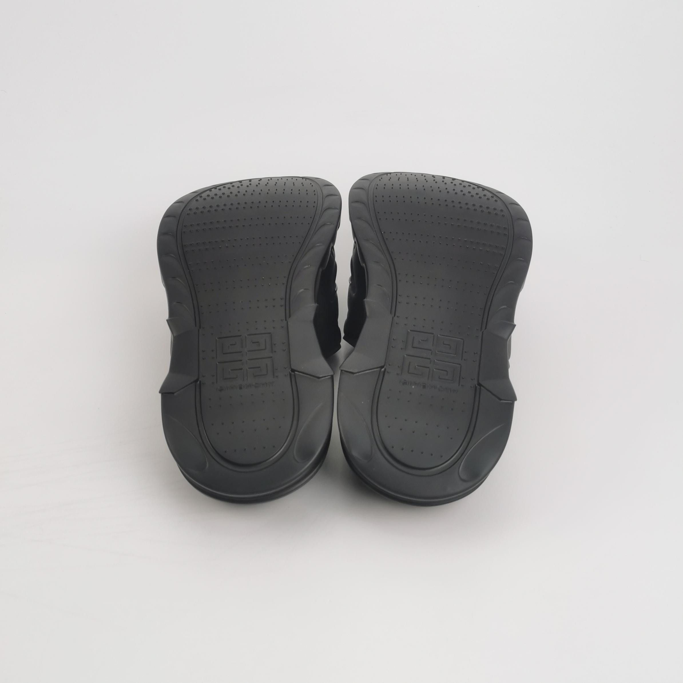 Givenchy Givenchy Marshmallow Logo Slides Size EU 42 Size US 9 / EU 42 - 6 Thumbnail