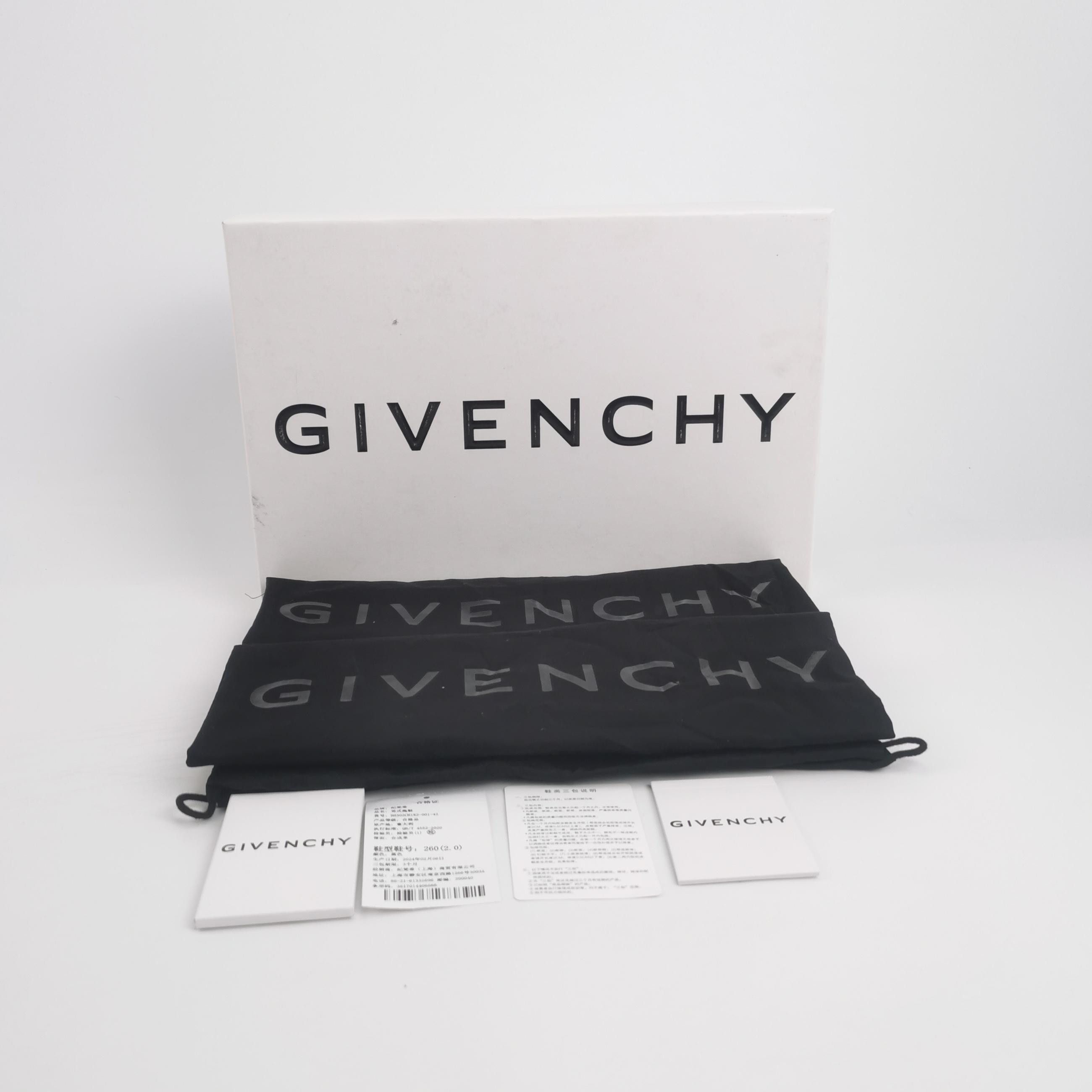 Givenchy Givenchy Marshmallow Logo Slides Size EU 42 Size US 9 / EU 42 - 7 Thumbnail