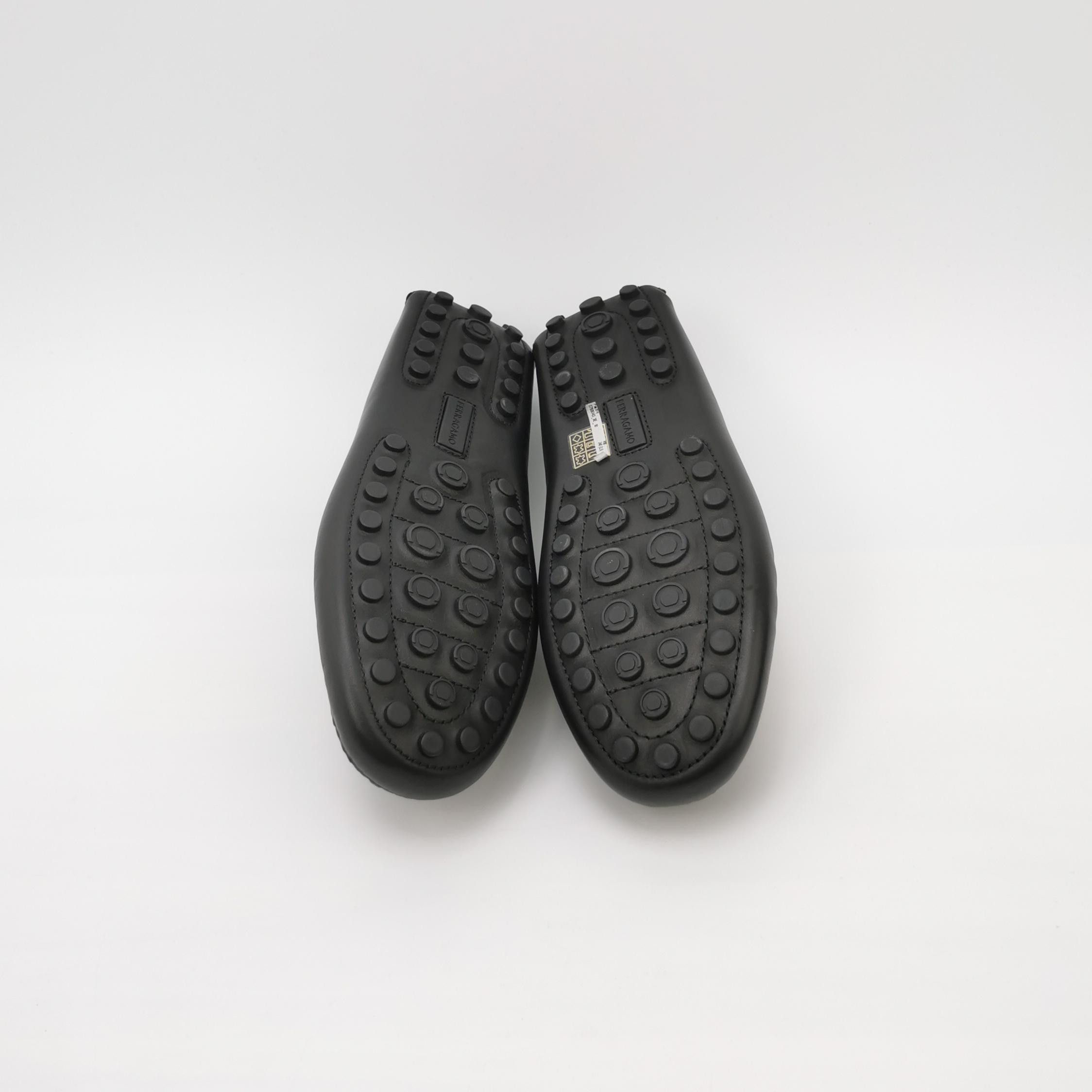 Salvatore Ferragamo Salvatore Ferragamo Gancini Leather Driving Shoes US 7 Size US 7 / EU 40 - 6 Thumbnail