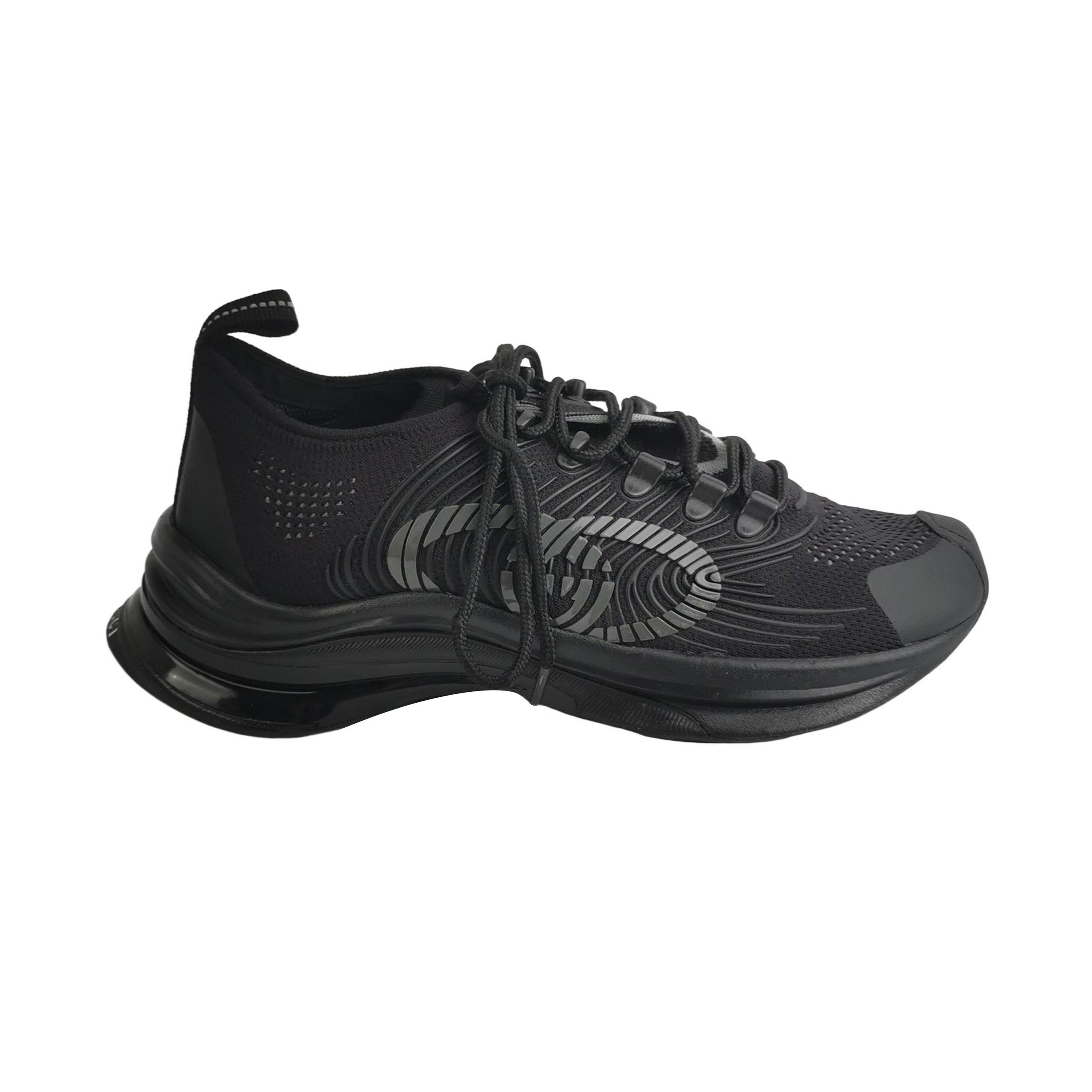 Gucci Gucci Black Interlocking G Run Sneakers 38.5 Size US 5.5 / EU 38 - 2 Thumbnail