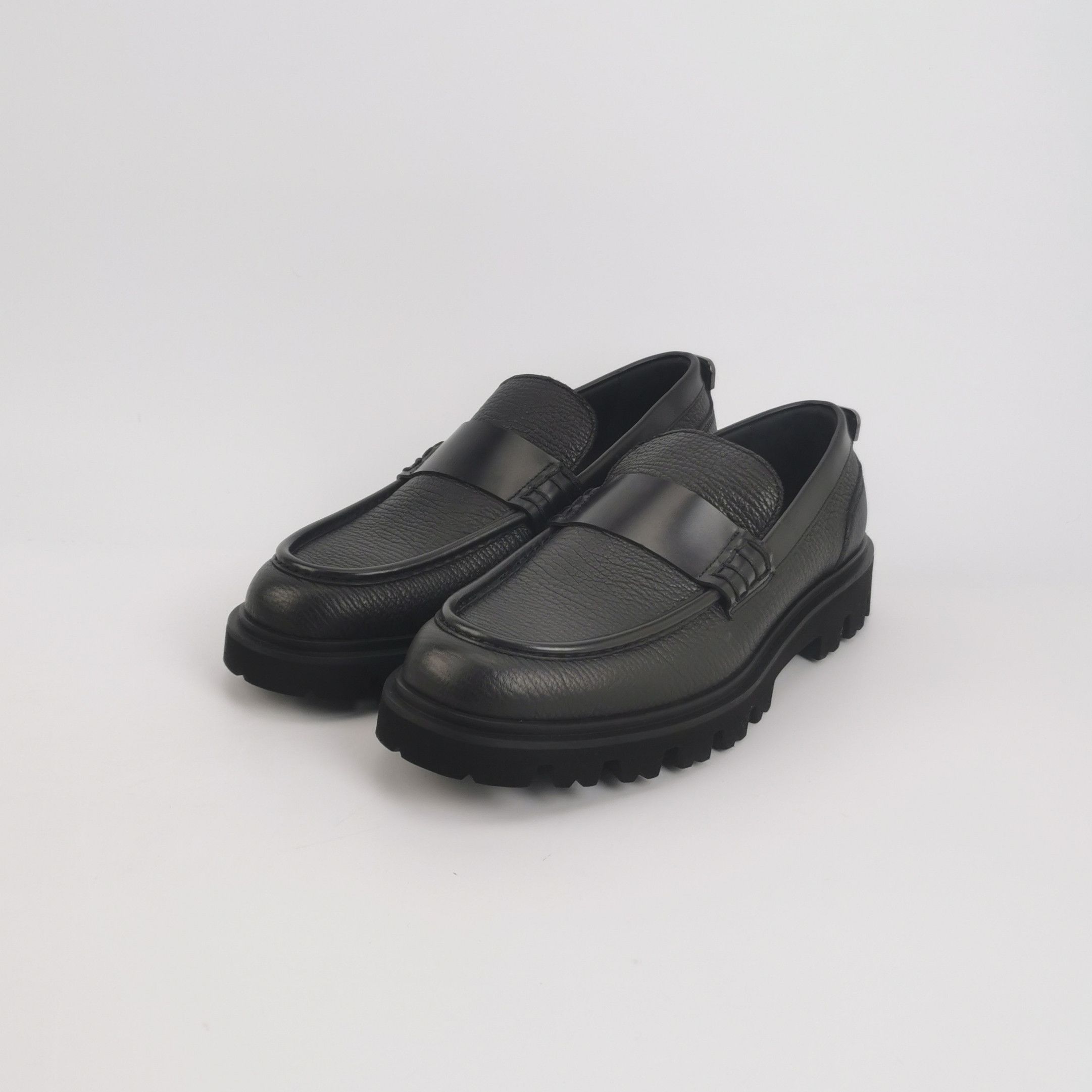 Sergio Rossi Sergio Rossi Black Leather Lug Sole Loafers 39 Size US 6 / EU 39 - 3 Thumbnail