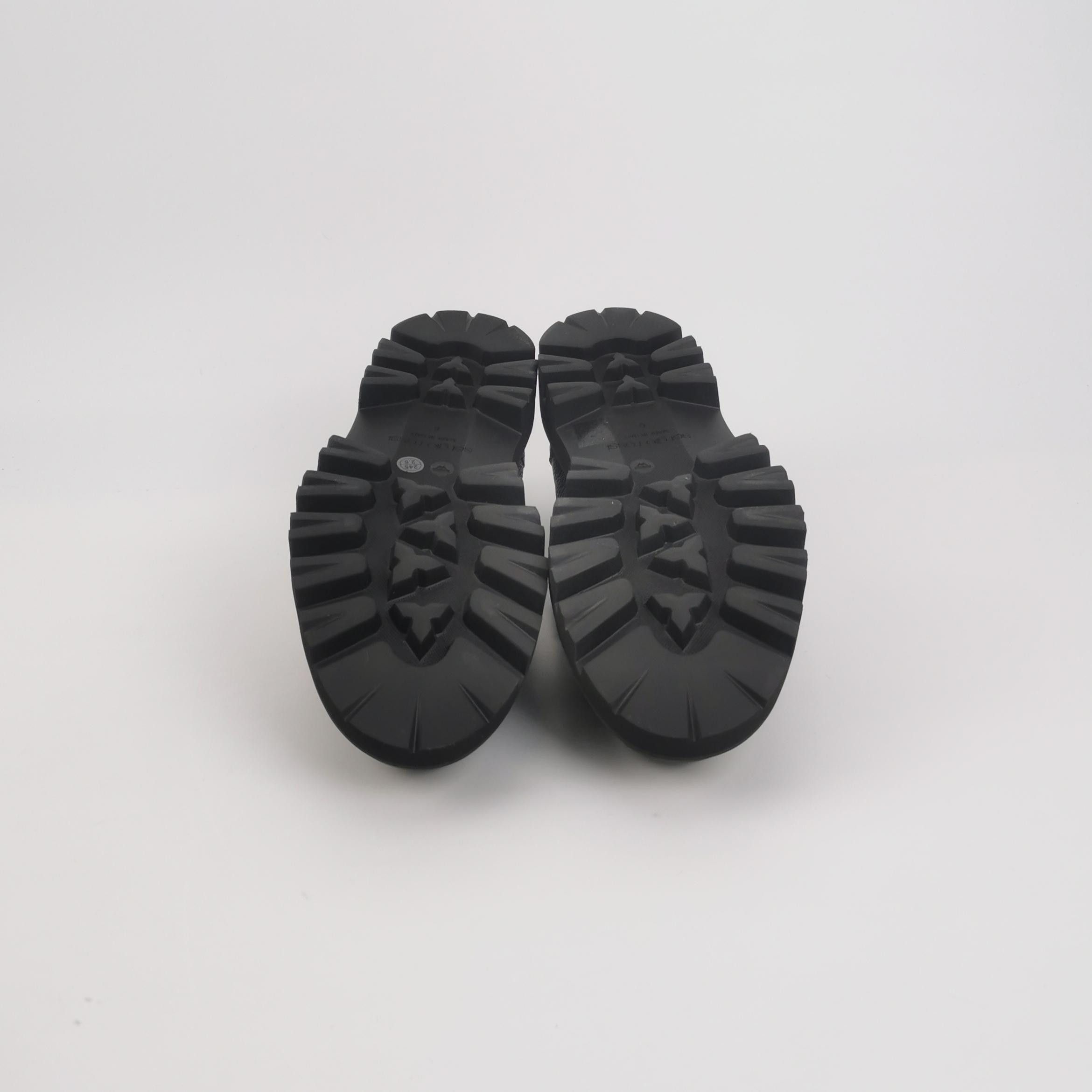 Sergio Rossi Sergio Rossi Black Leather Lug Sole Loafers 39 Size US 6 / EU 39 - 6 Thumbnail