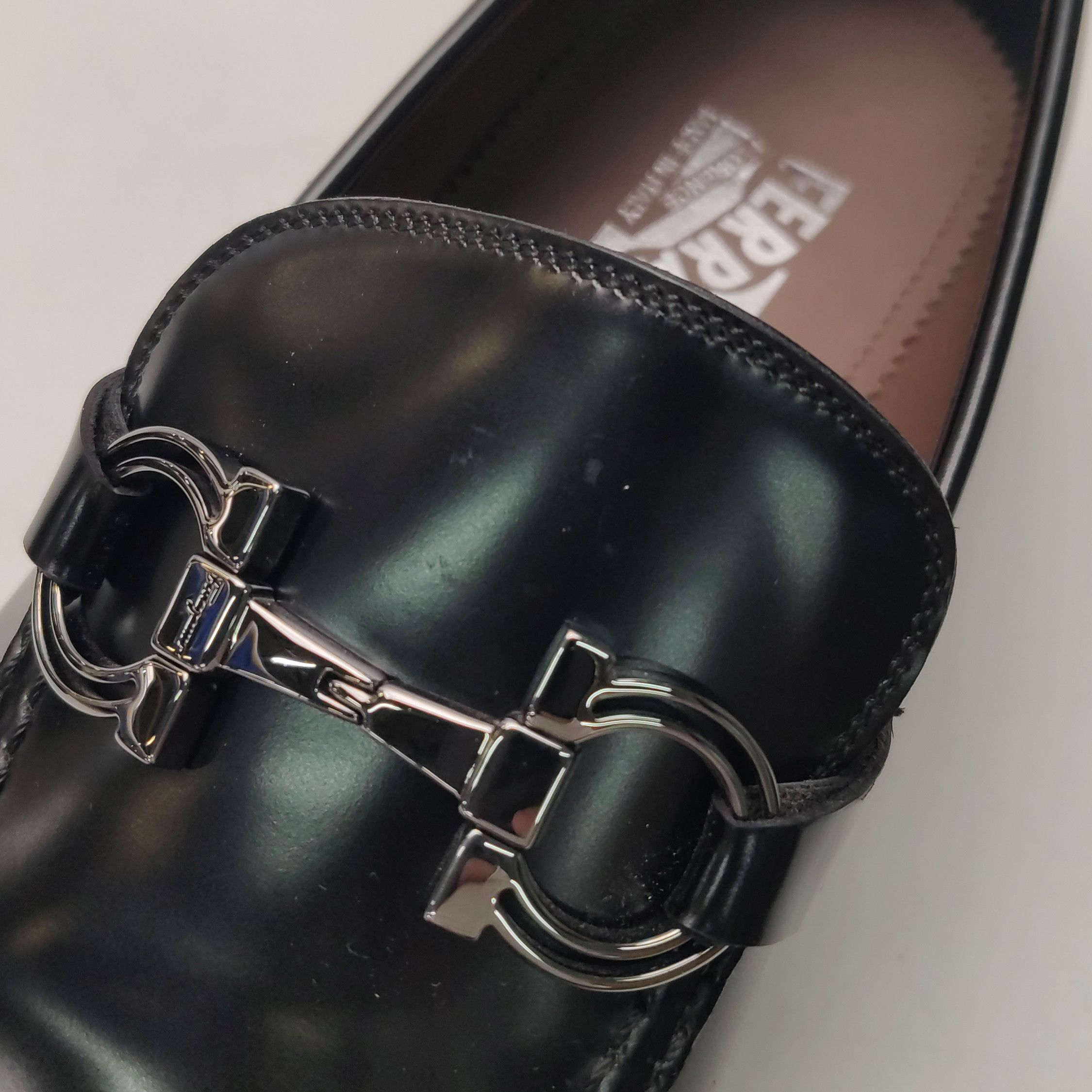 Salvatore Ferragamo Salvatore Ferragamo Gancini Buckle Loafers EU 42 Size US 9 / EU 42 - 8 Thumbnail