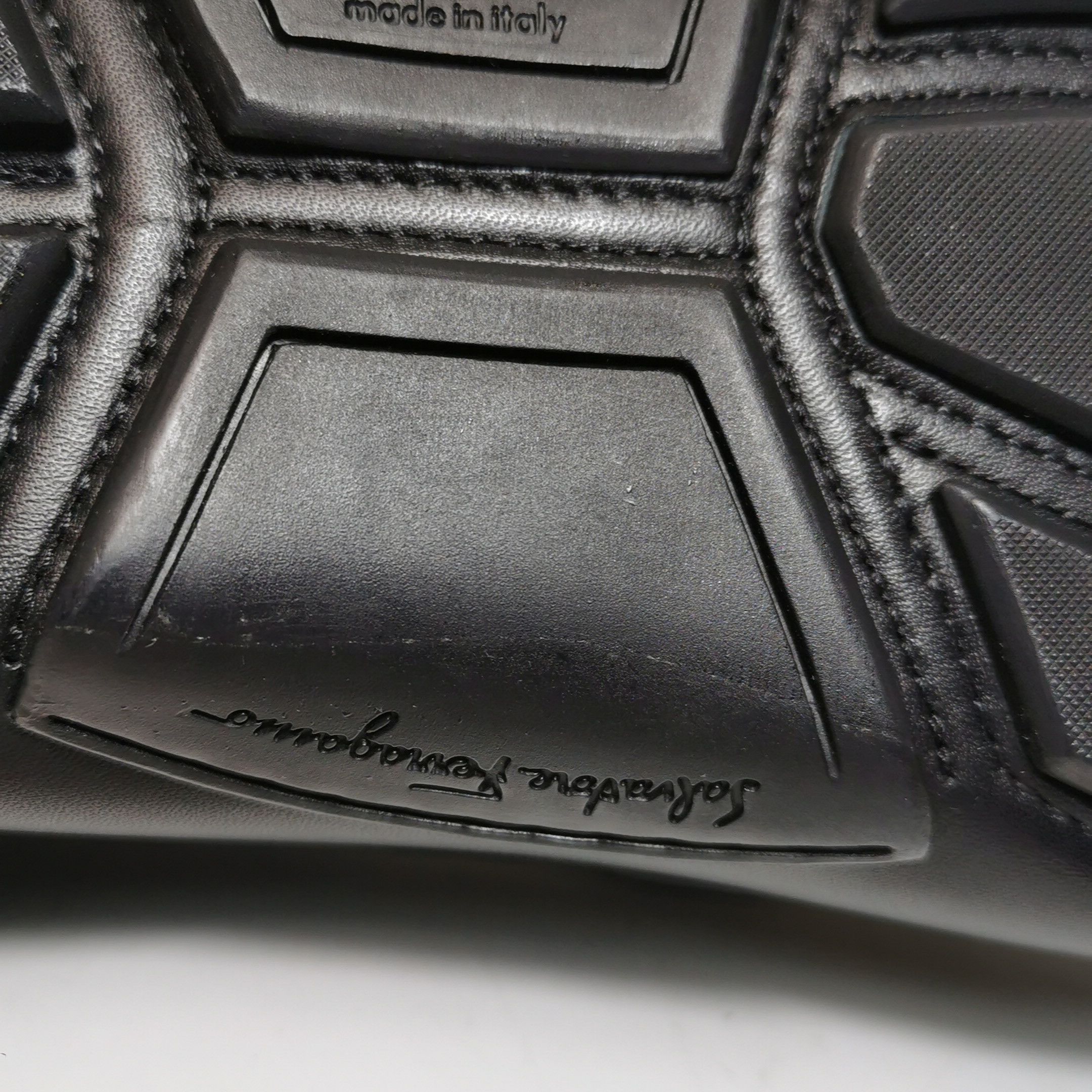 Salvatore Ferragamo Salvatore Ferragamo Black Leather Loafers 42 Size US 9 / EU 42 - 9 Thumbnail