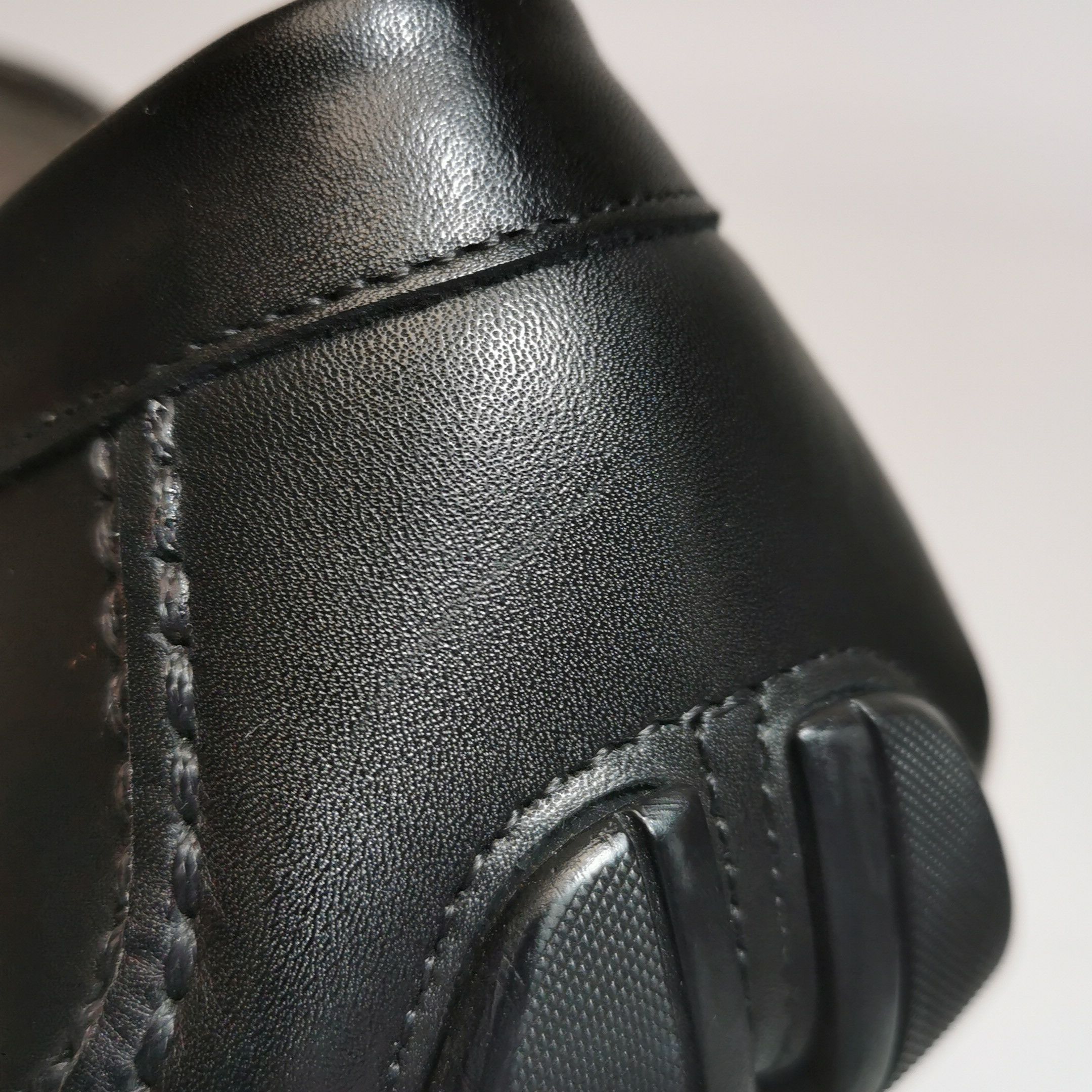 Salvatore Ferragamo Salvatore Ferragamo Black Leather Loafers 42 Size US 9 / EU 42 - 8 Thumbnail