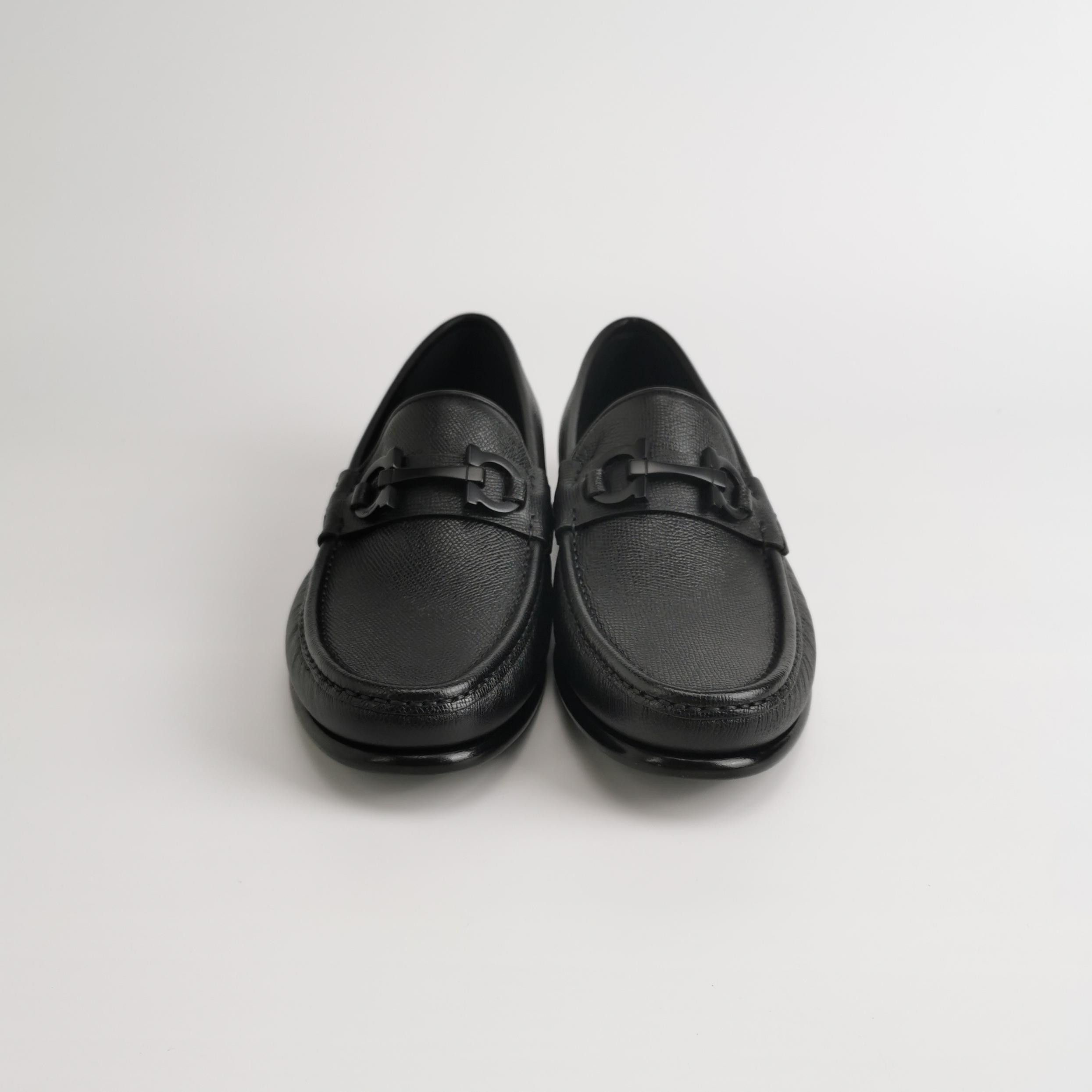 Salvatore Ferragamo Salvatore Ferragamo Gancini Loafers 7 Size US 9 / EU 42 - 4 Thumbnail