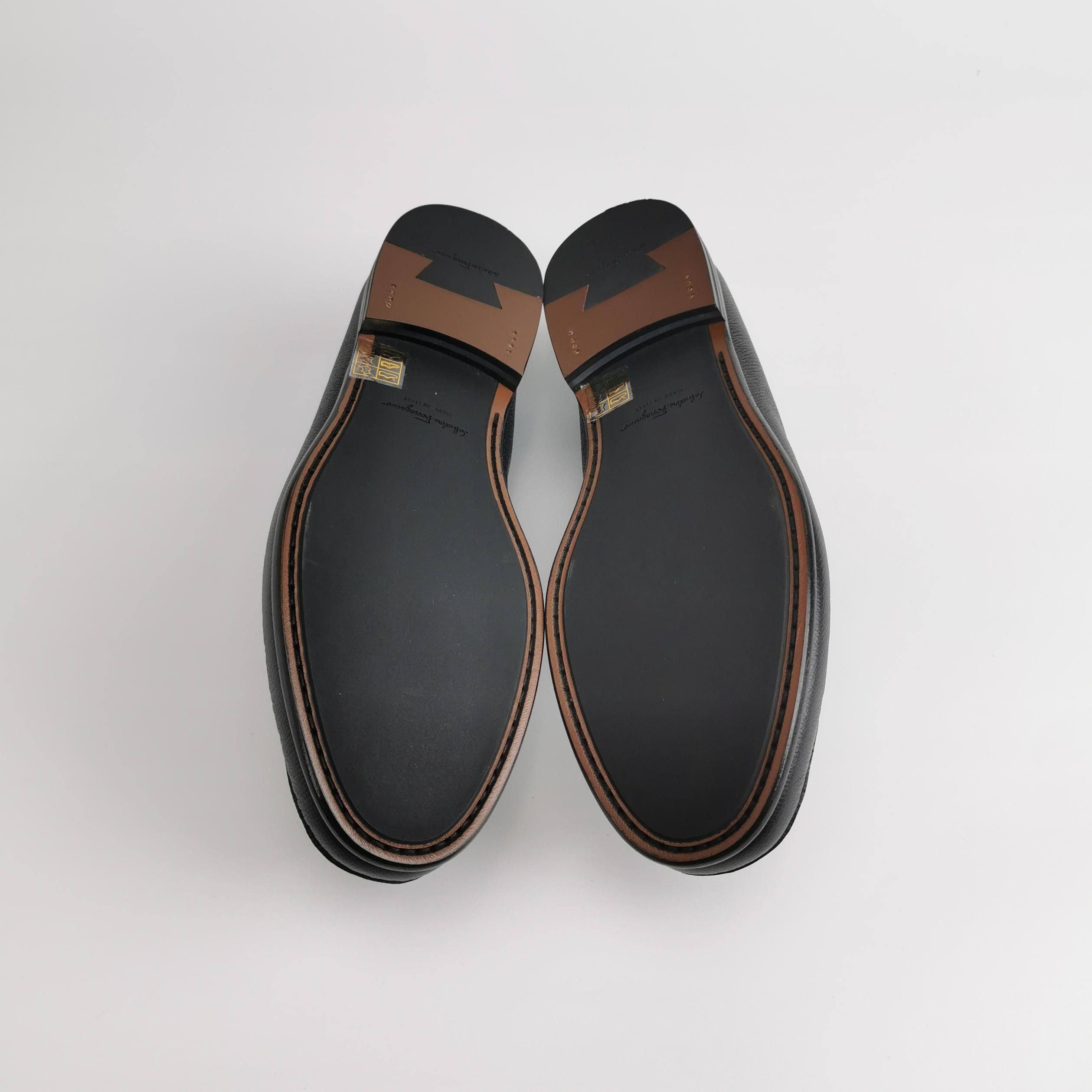 Salvatore Ferragamo Salvatore Ferragamo Gancini Loafers 7 Size US 9 / EU 42 - 6 Thumbnail