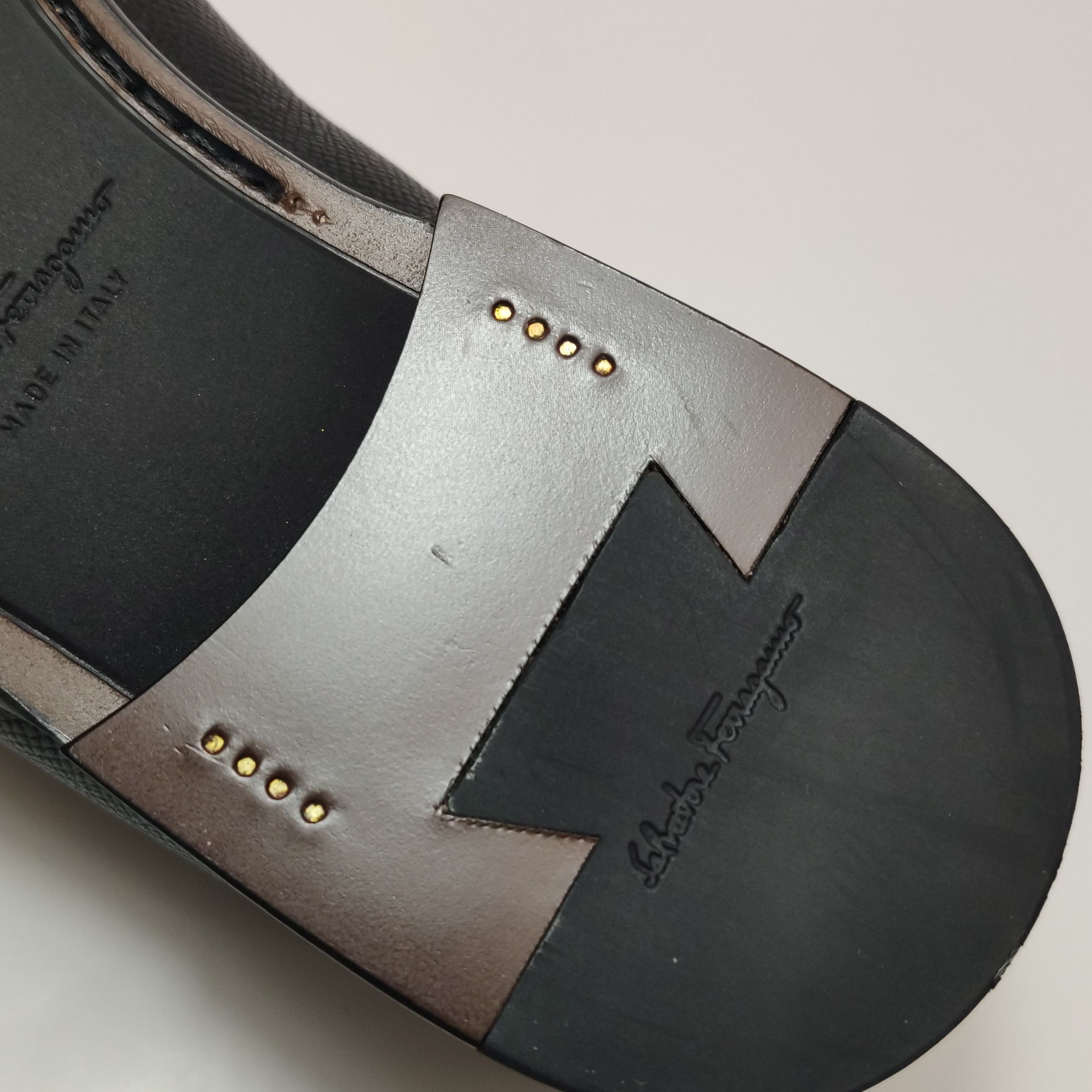 Salvatore Ferragamo Salvatore Ferragamo Gancini Buckle Loafers 40 Size US 7 / EU 40 - 10 Thumbnail